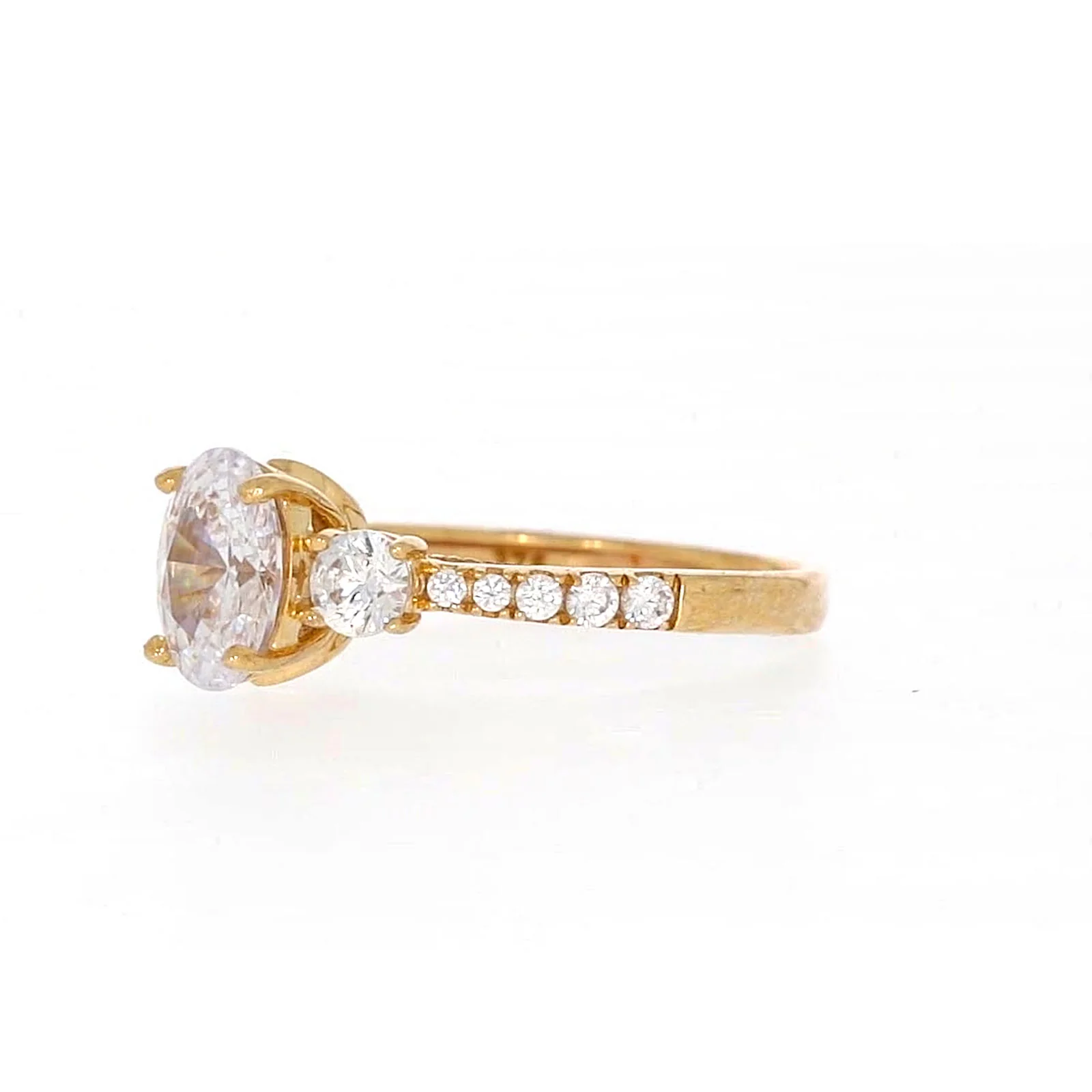 HUSH 9ct Yellow Gold Oval & Round Brilliant Cut with 1.70 CARAT tw of Diamond Simulants Ring - Image 12