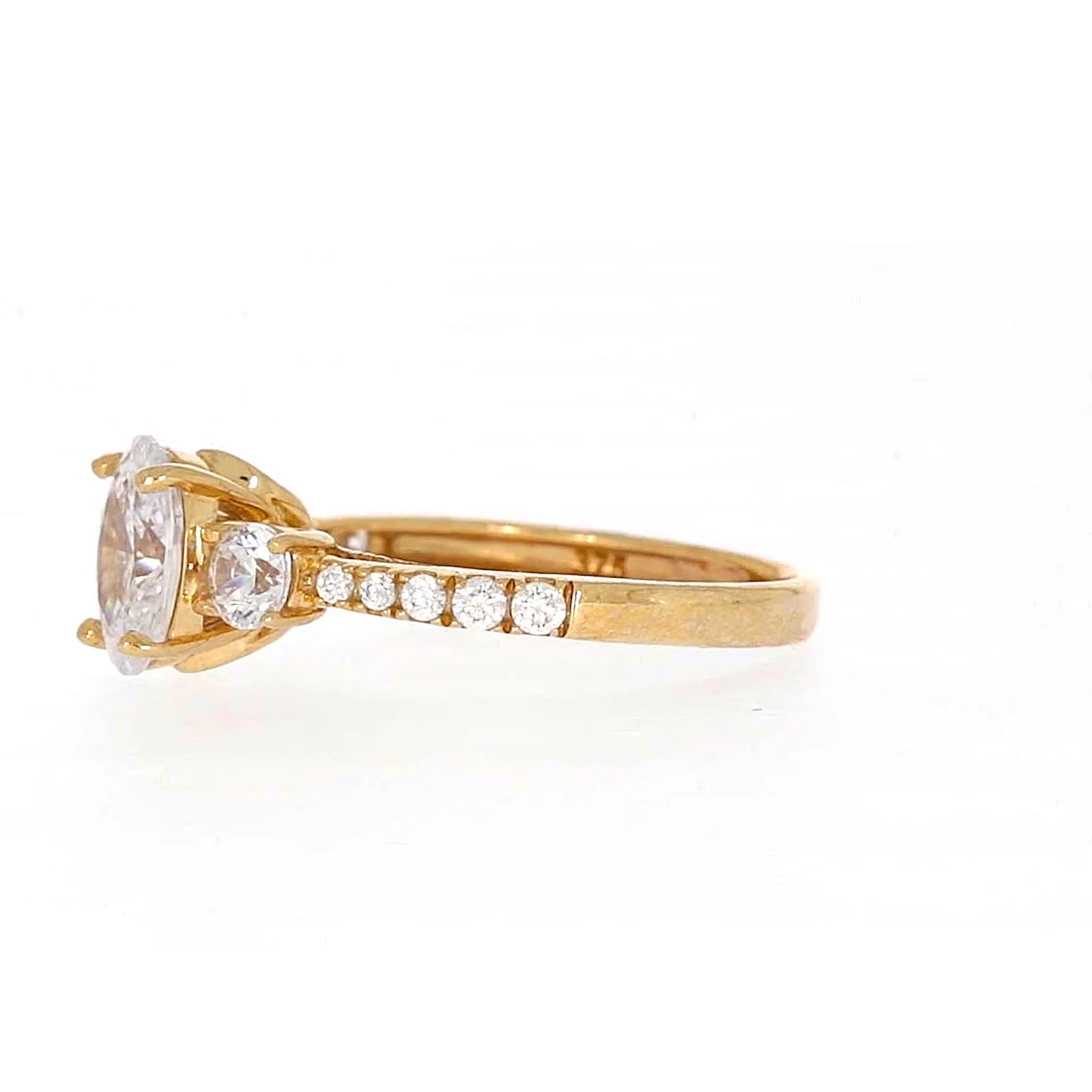 HUSH 9ct Yellow Gold Oval & Round Brilliant Cut with 1.70 CARAT tw of Diamond Simulants Ring - Image 16