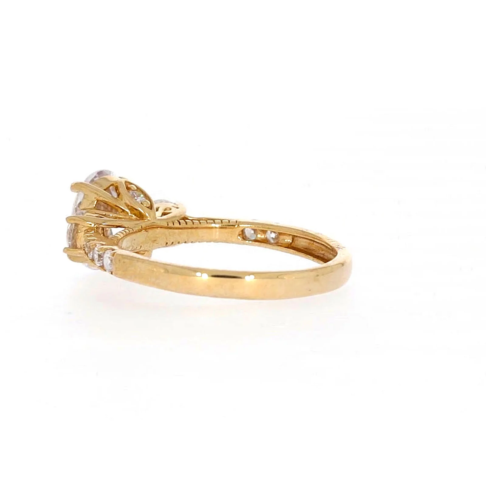HUSH 9ct Yellow Gold Oval & Round Brilliant Cut with 1.70 CARAT tw of Diamond Simulants Ring - Image 30