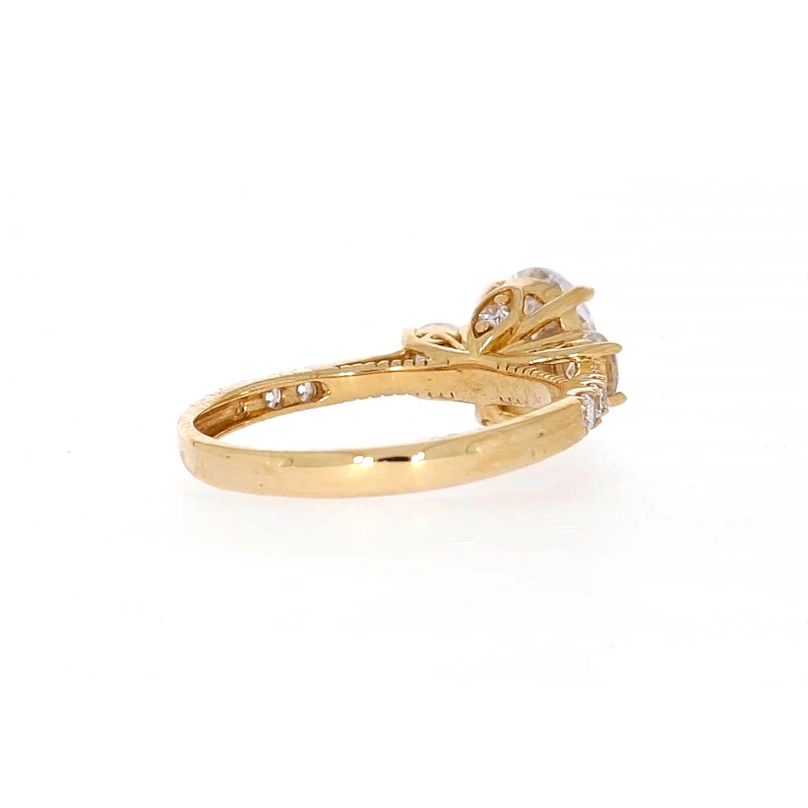 HUSH 9ct Yellow Gold Oval & Round Brilliant Cut with 1.70 CARAT tw of Diamond Simulants Ring - Image 46