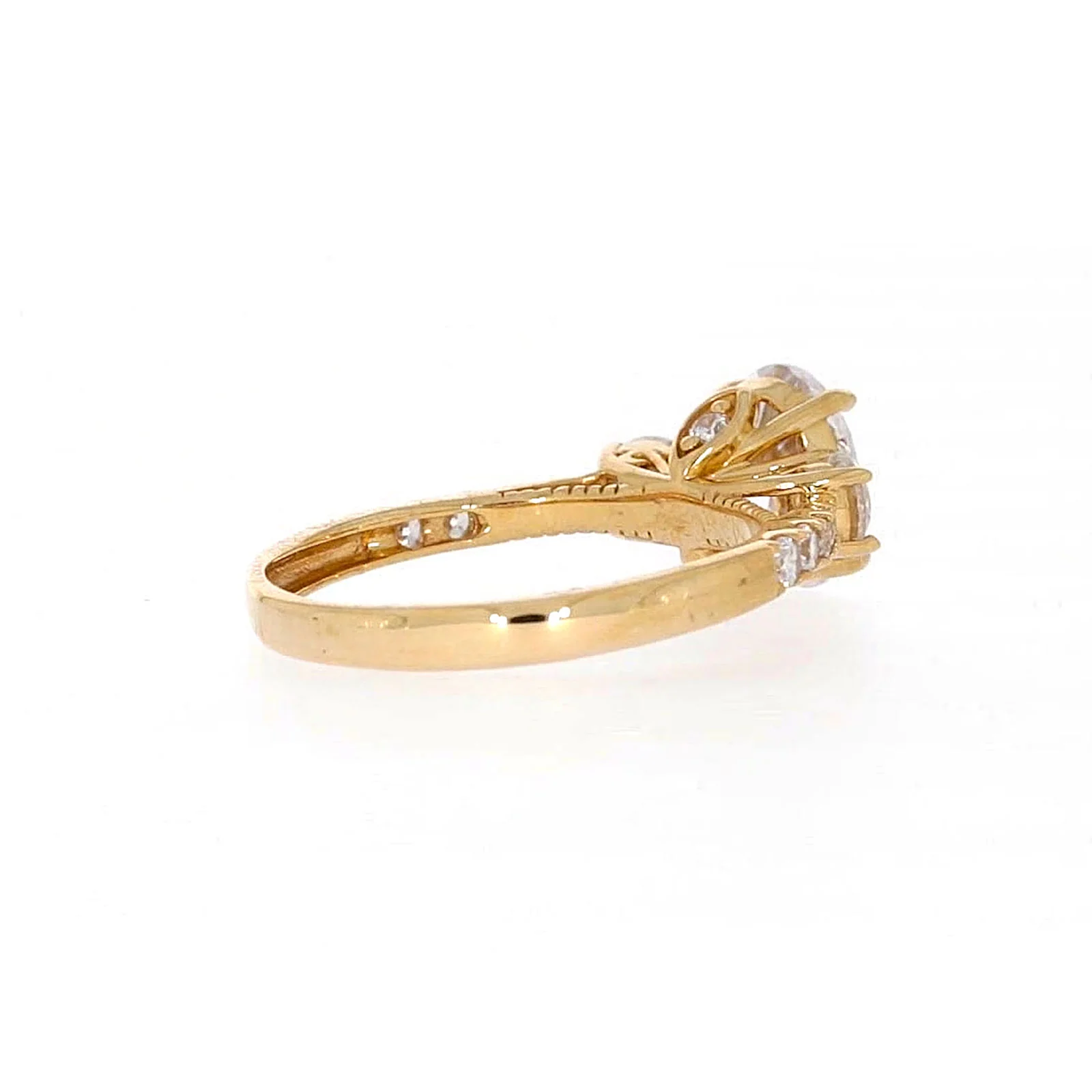 HUSH 9ct Yellow Gold Oval & Round Brilliant Cut with 1.70 CARAT tw of Diamond Simulants Ring - Image 48