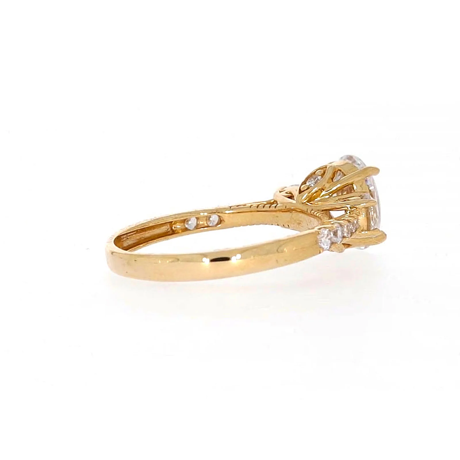 HUSH 9ct Yellow Gold Oval & Round Brilliant Cut with 1.70 CARAT tw of Diamond Simulants Ring - Image 50