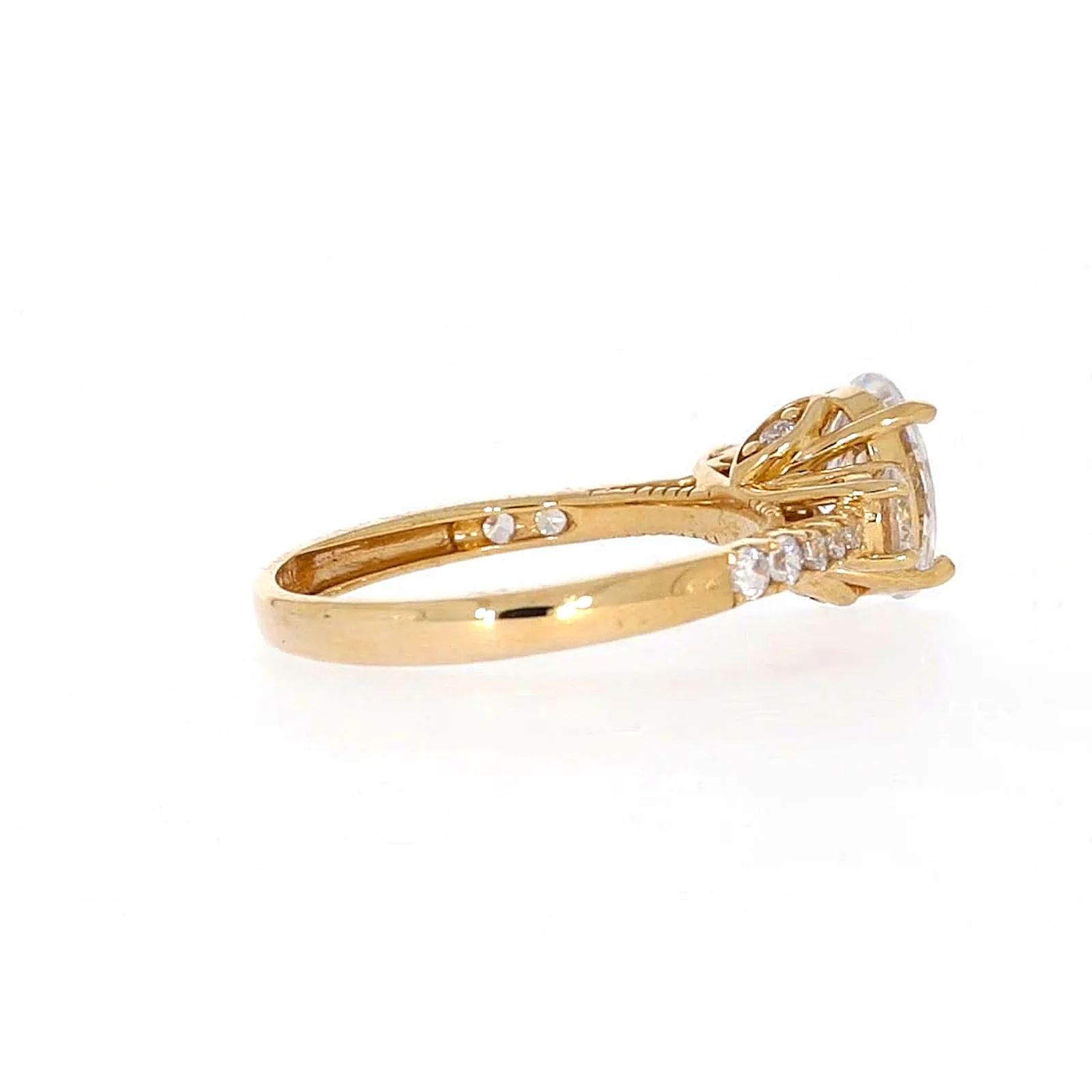 HUSH 9ct Yellow Gold Oval & Round Brilliant Cut with 1.70 CARAT tw of Diamond Simulants Ring - Image 52