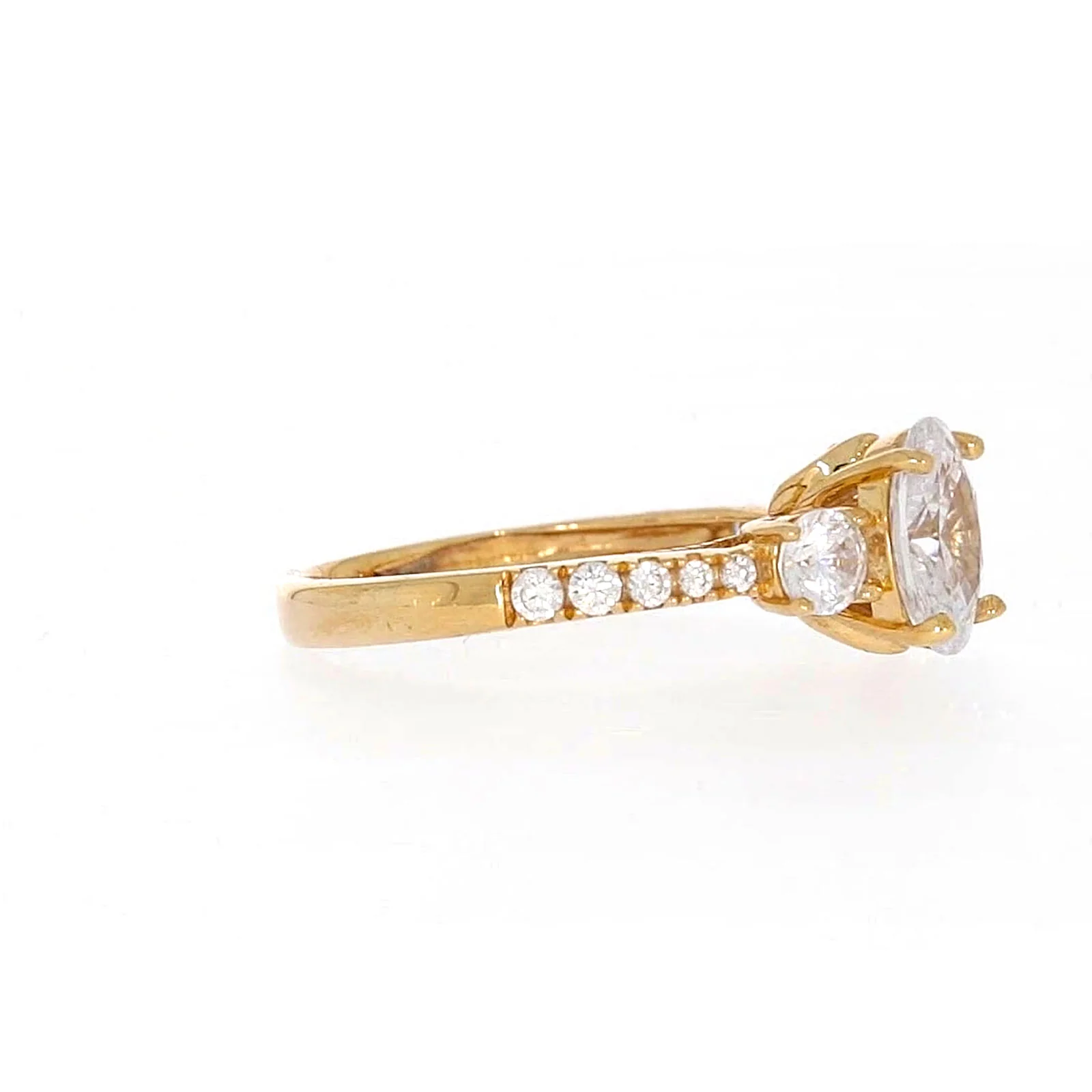 HUSH 9ct Yellow Gold Oval & Round Brilliant Cut with 1.70 CARAT tw of Diamond Simulants Ring - Image 63
