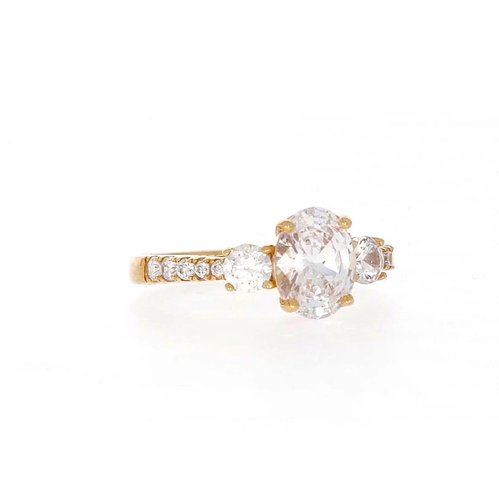 HUSH 9ct Yellow Gold Oval & Round Brilliant Cut with 1.70 CARAT tw of Diamond Simulants Ring - Image 73