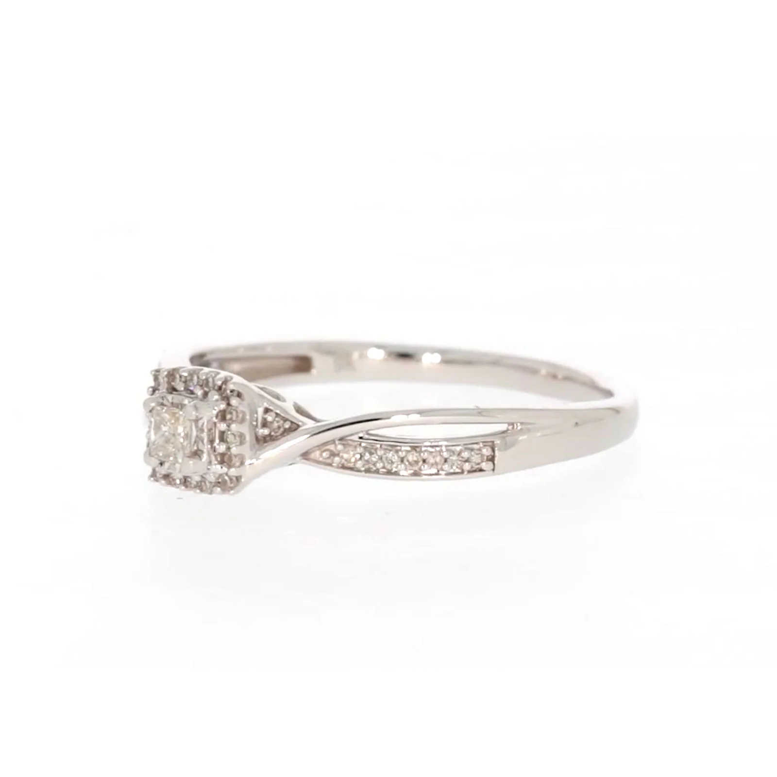 9ct White Gold Princess & Round Brilliant Cut 0.15 CARAT tw of Diamonds Ring - Image 10