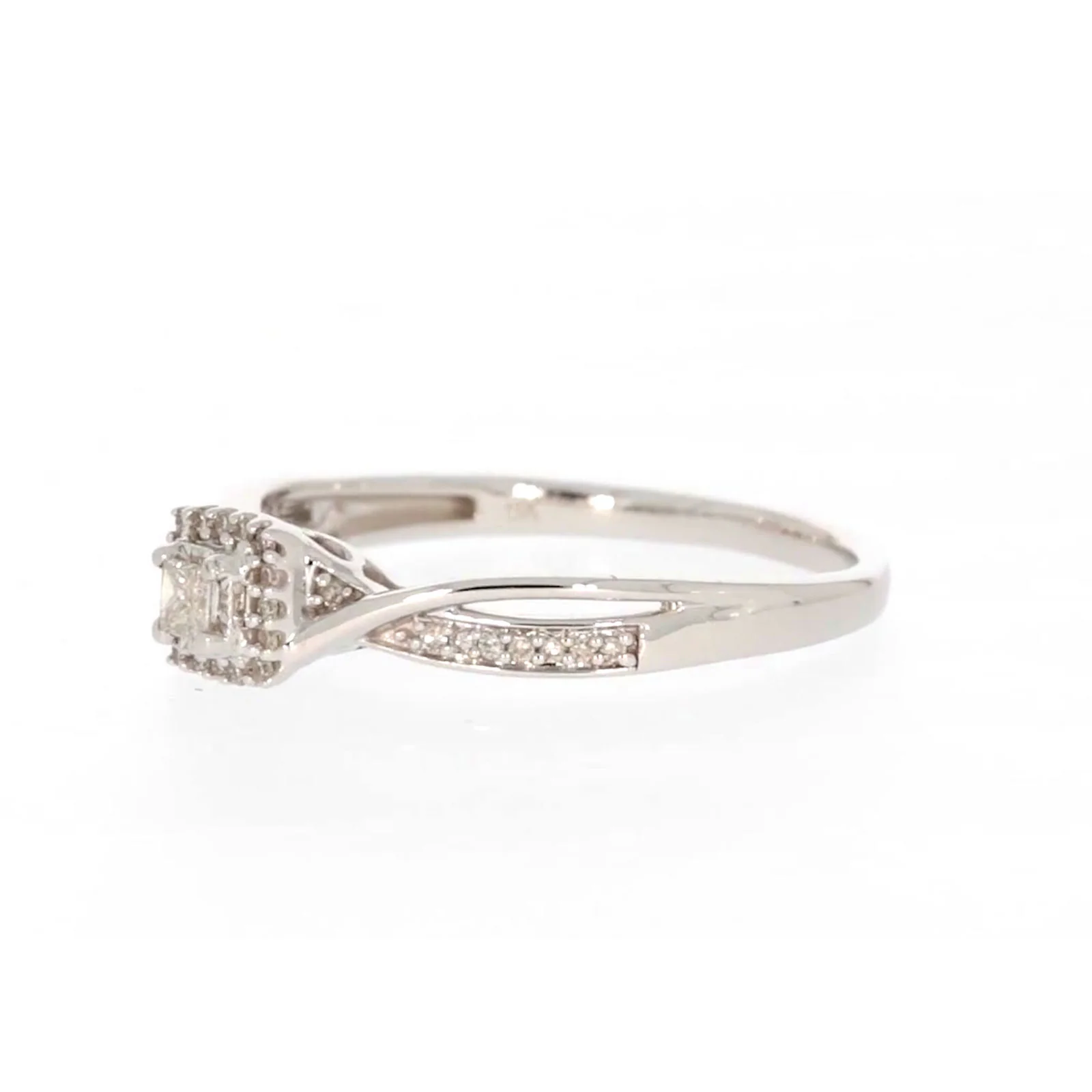 9ct White Gold Princess & Round Brilliant Cut 0.15 CARAT tw of Diamonds Ring - Image 12