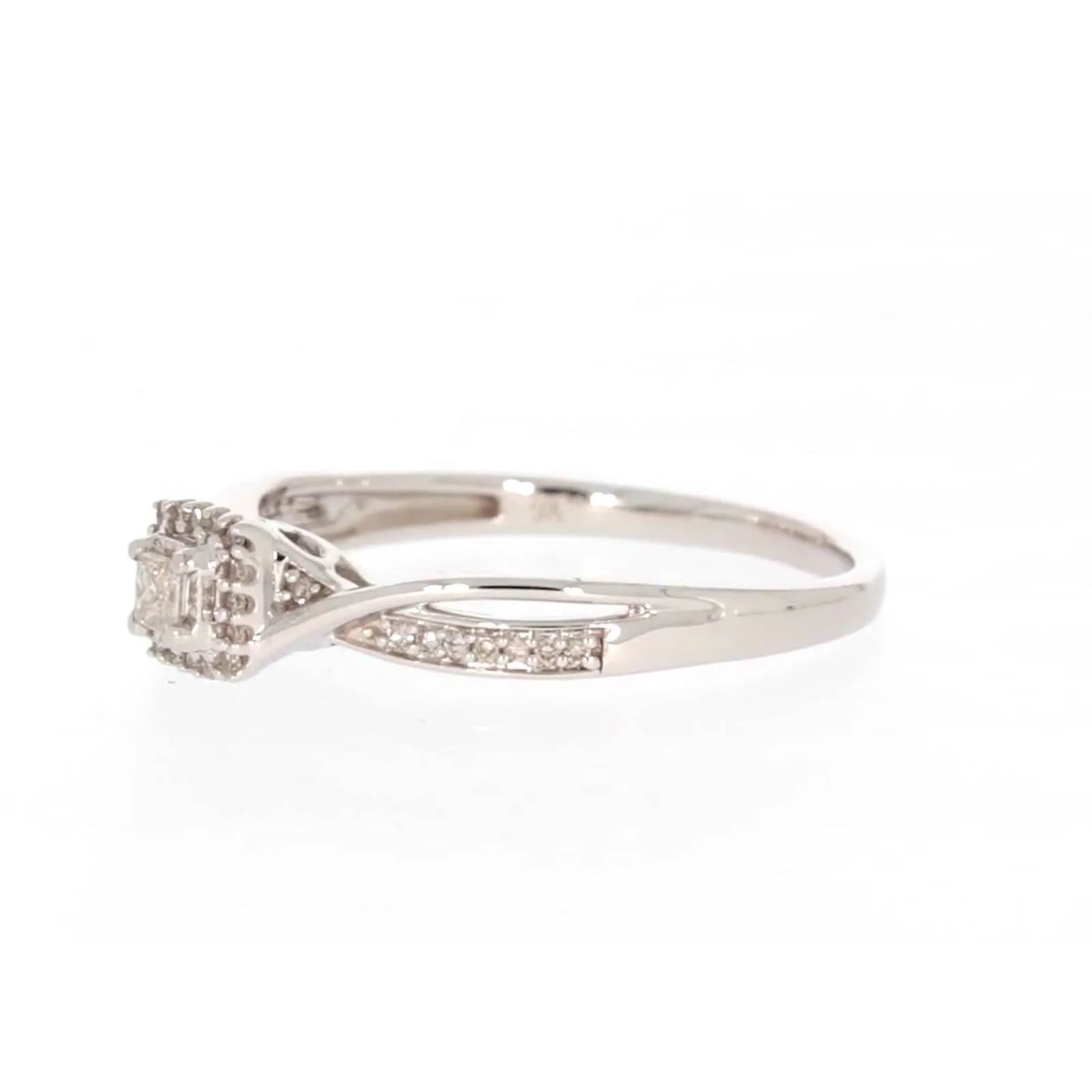 9ct White Gold Princess & Round Brilliant Cut 0.15 CARAT tw of Diamonds Ring - Image 13