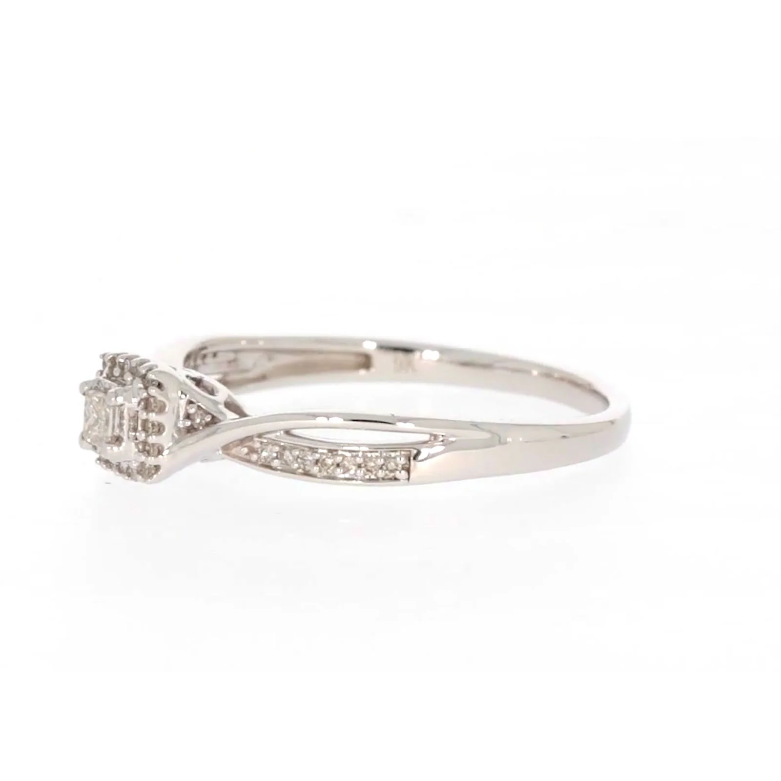 9ct White Gold Princess & Round Brilliant Cut 0.15 CARAT tw of Diamonds Ring - Image 14