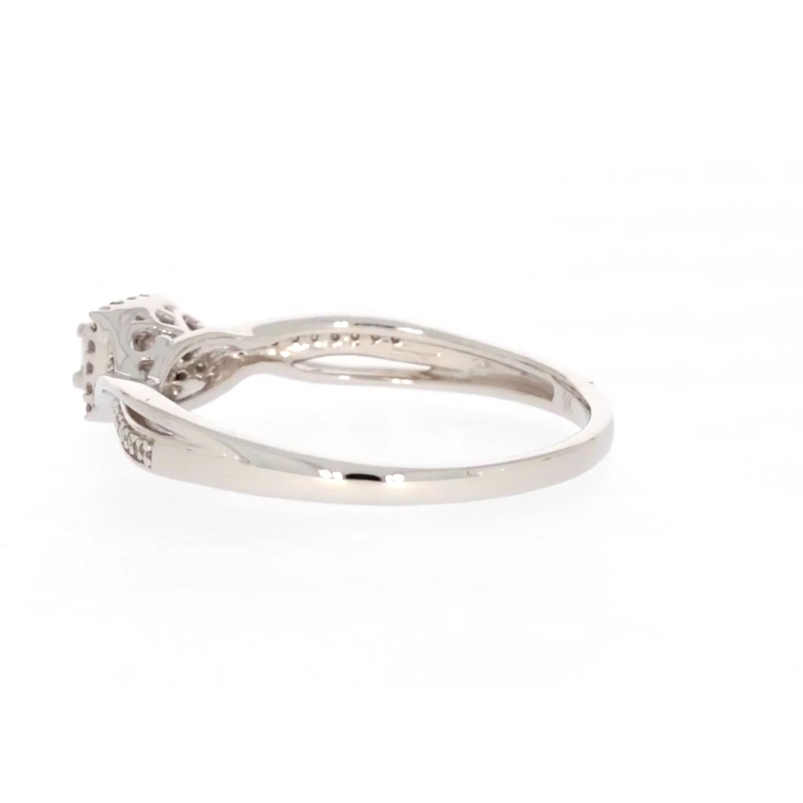 9ct White Gold Princess & Round Brilliant Cut 0.15 CARAT tw of Diamonds Ring - Image 27