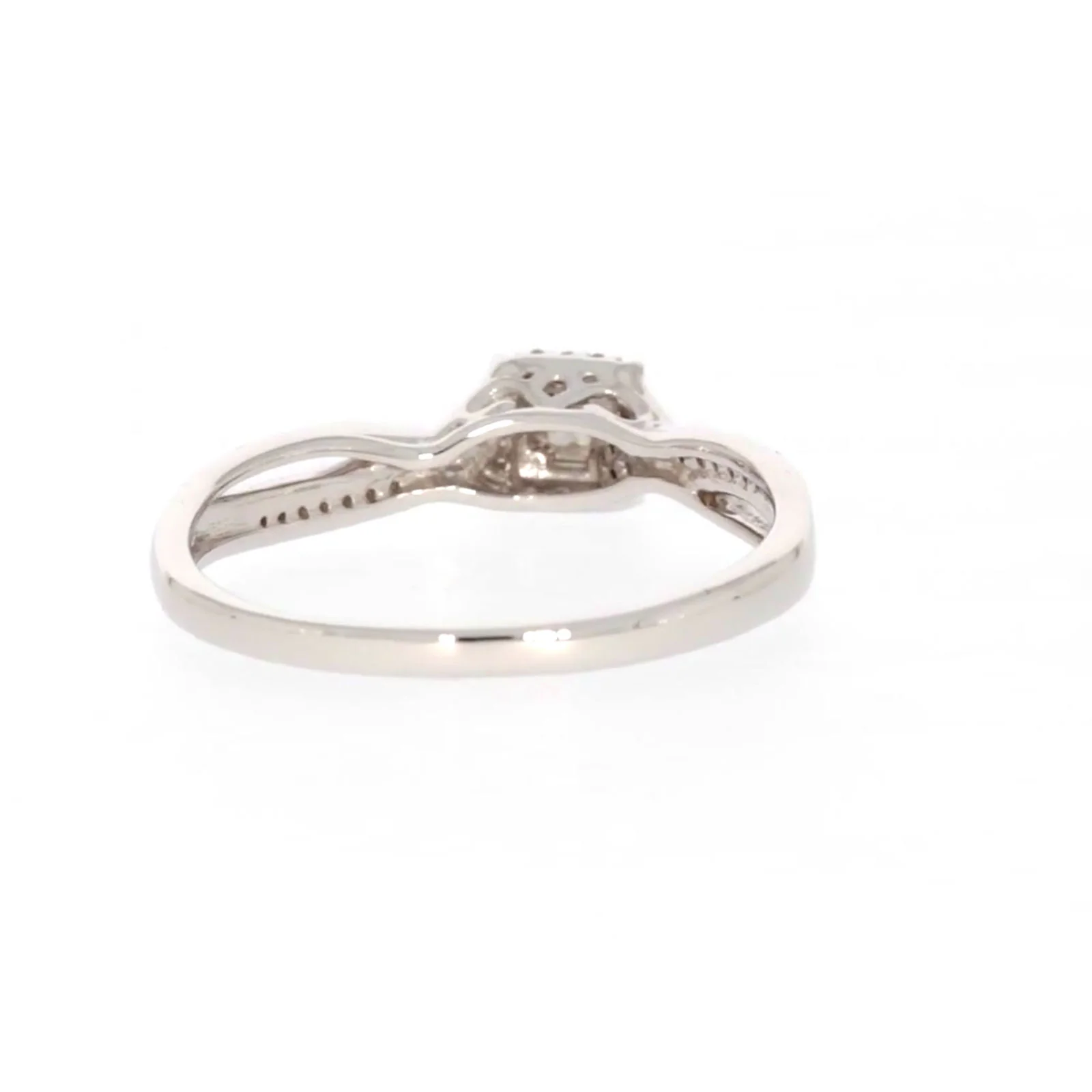 9ct White Gold Princess & Round Brilliant Cut 0.15 CARAT tw of Diamonds Ring - Image 41