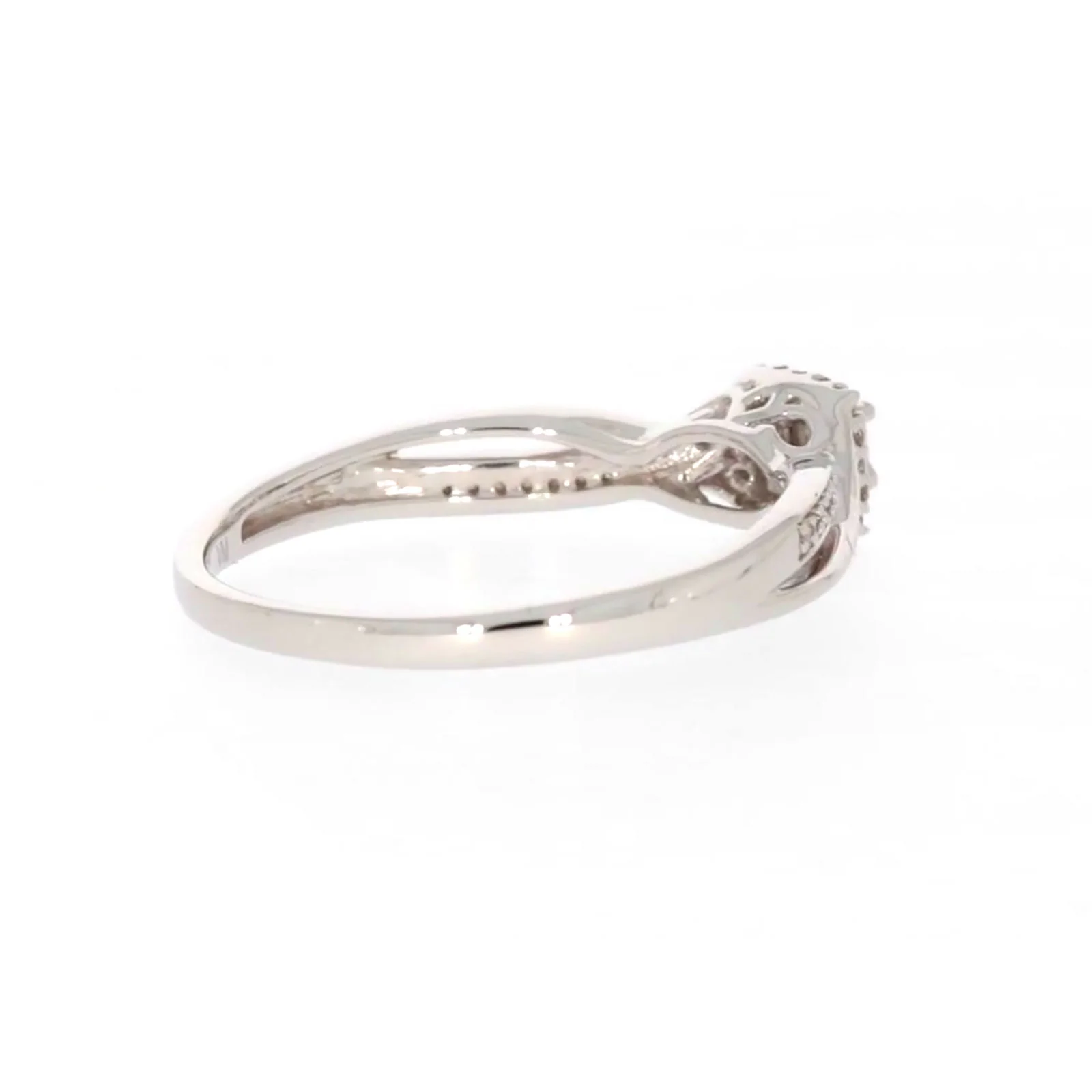 9ct White Gold Princess & Round Brilliant Cut 0.15 CARAT tw of Diamonds Ring - Image 49