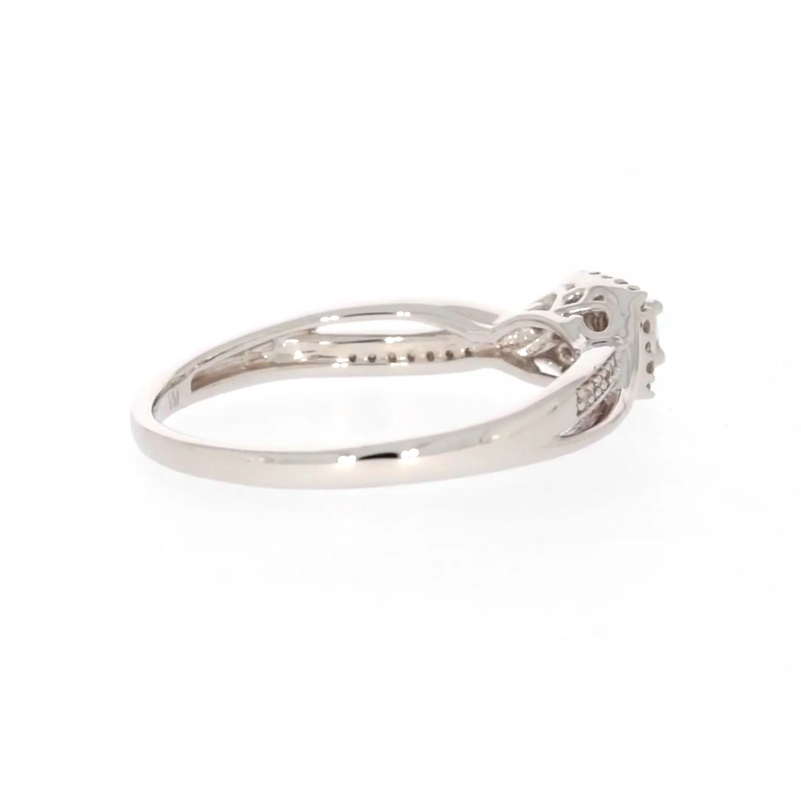 9ct White Gold Princess & Round Brilliant Cut 0.15 CARAT tw of Diamonds Ring - Image 50