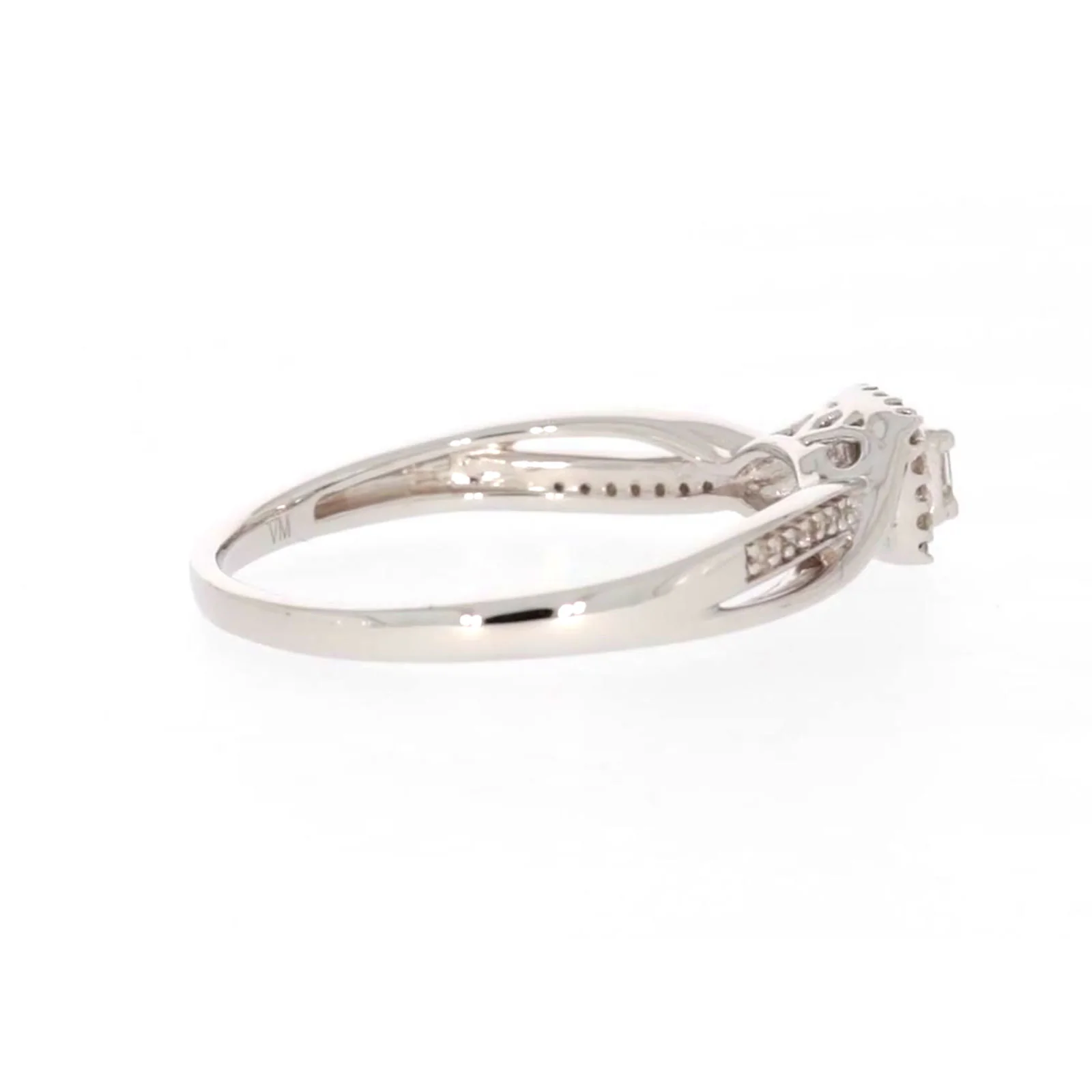 9ct White Gold Princess & Round Brilliant Cut 0.15 CARAT tw of Diamonds Ring - Image 53