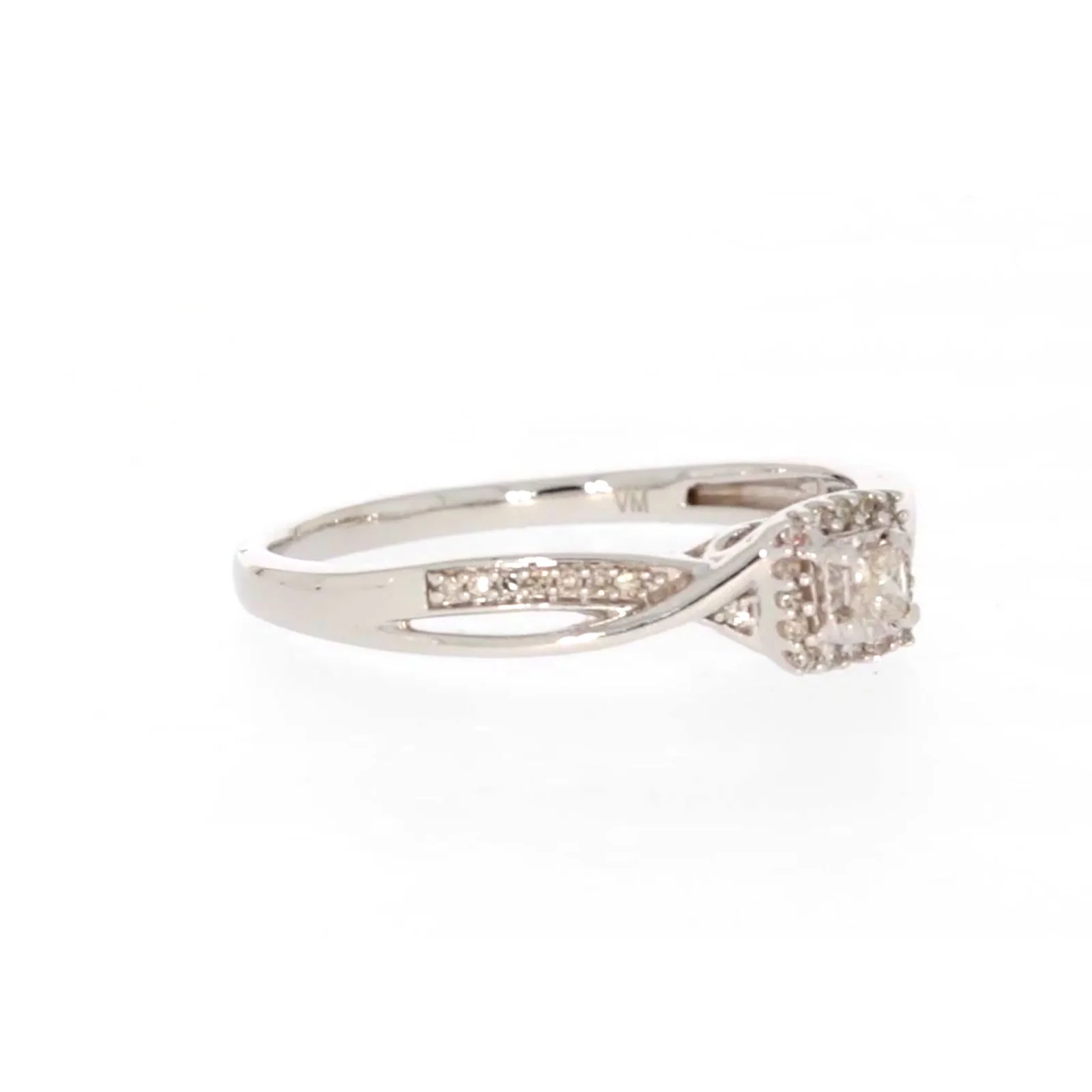 9ct White Gold Princess & Round Brilliant Cut 0.15 CARAT tw of Diamonds Ring - Image 67