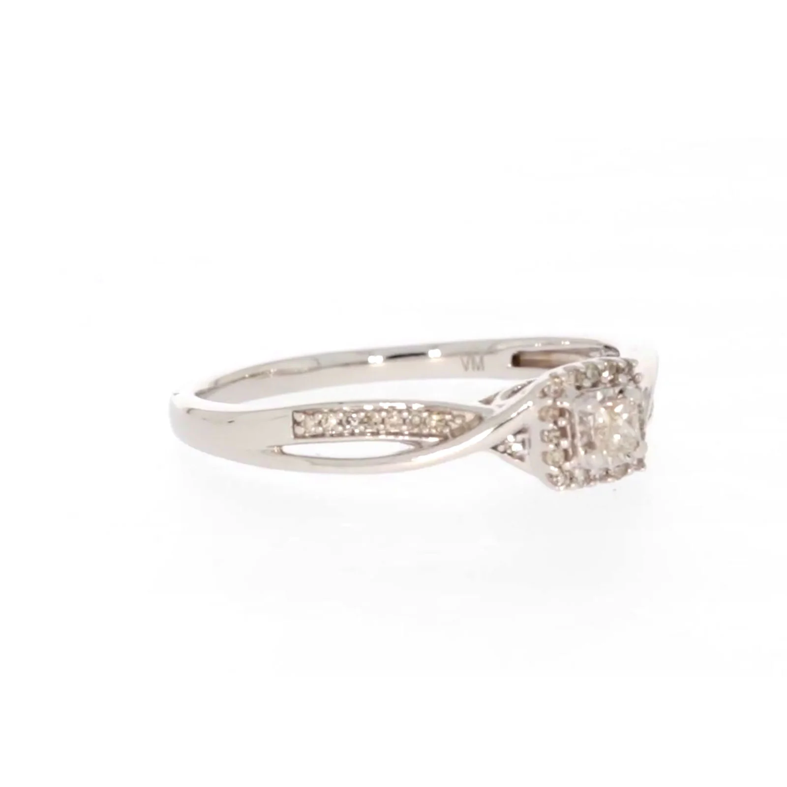 9ct White Gold Princess & Round Brilliant Cut 0.15 CARAT tw of Diamonds Ring - Image 68