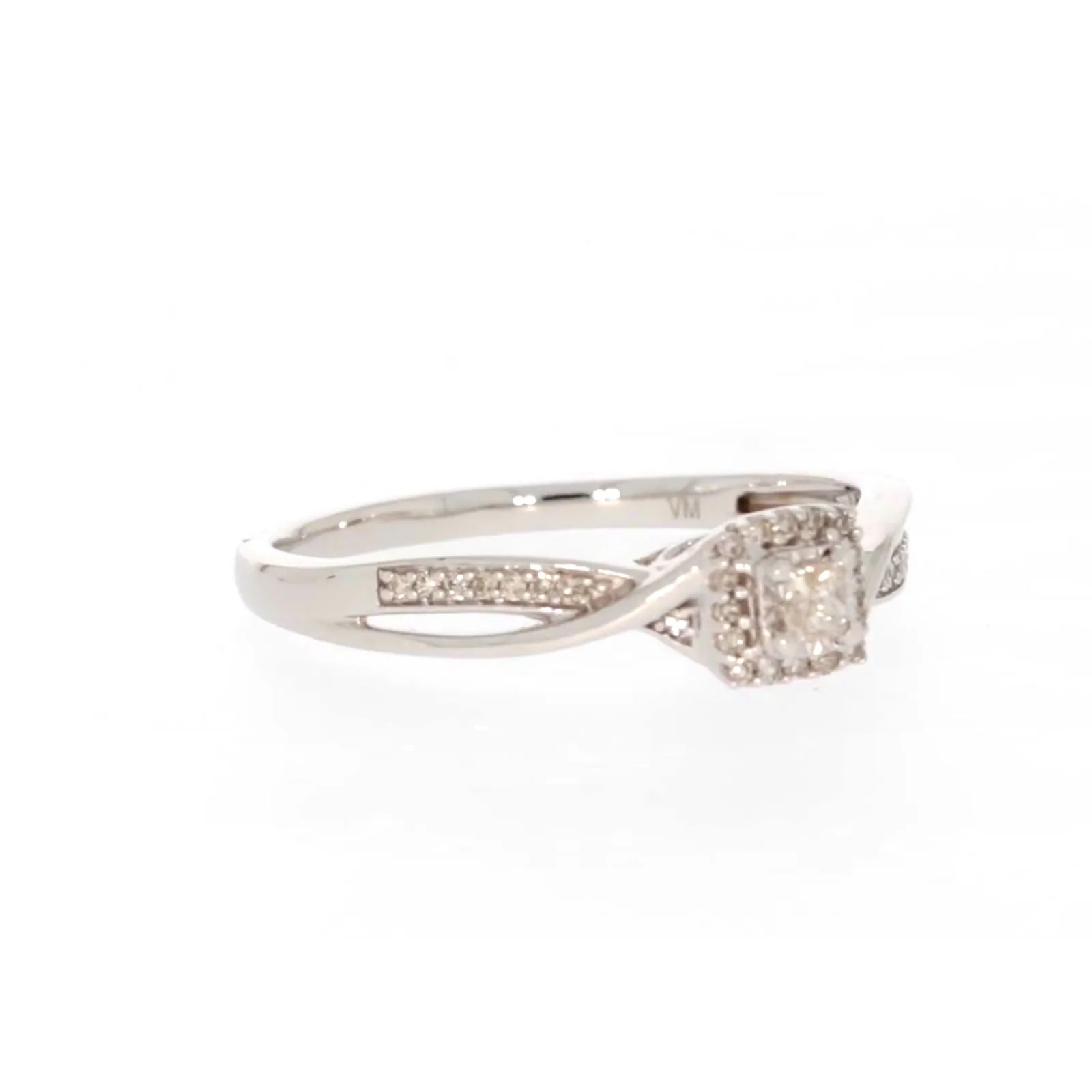 9ct White Gold Princess & Round Brilliant Cut 0.15 CARAT tw of Diamonds Ring - Image 69