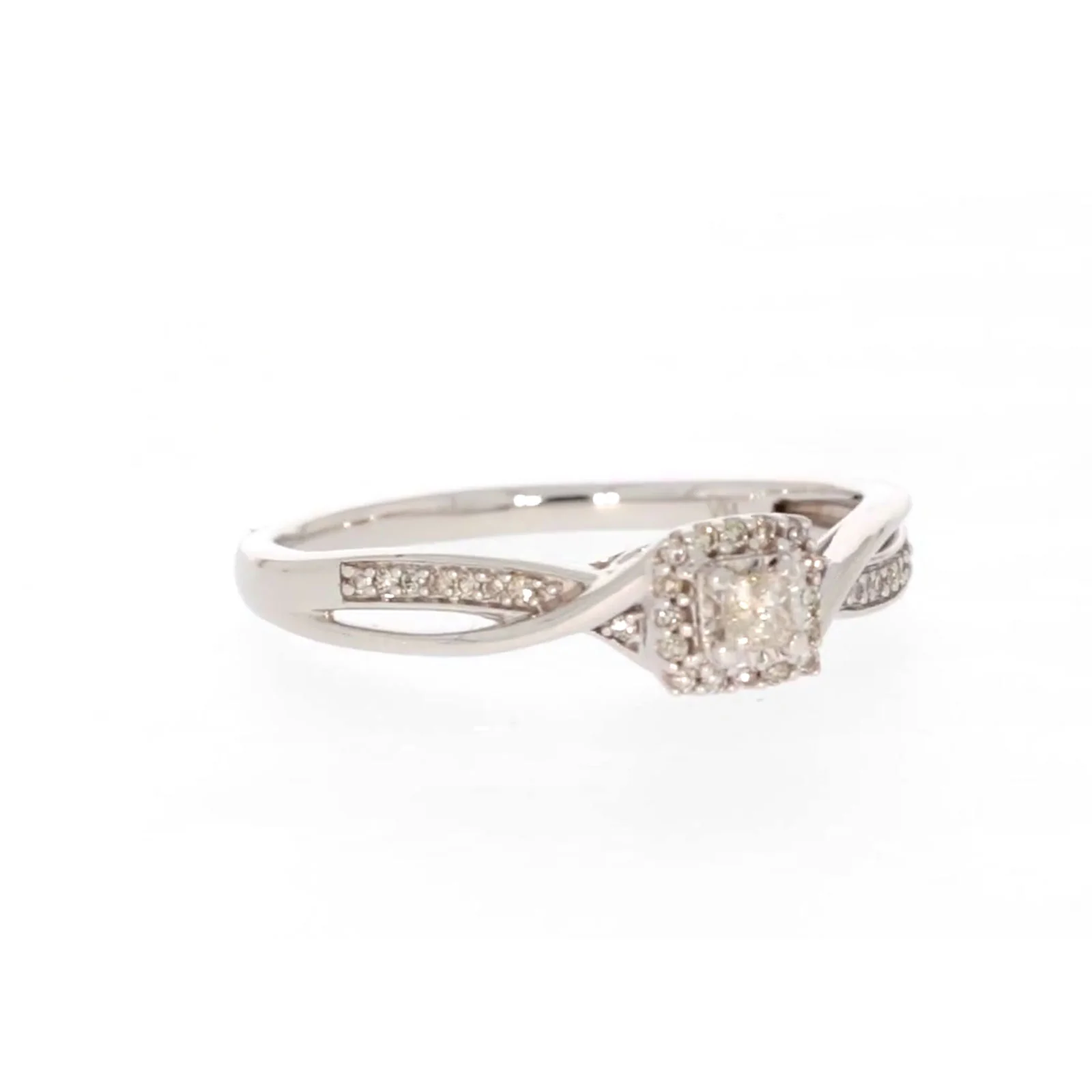9ct White Gold Princess & Round Brilliant Cut 0.15 CARAT tw of Diamonds Ring - Image 71