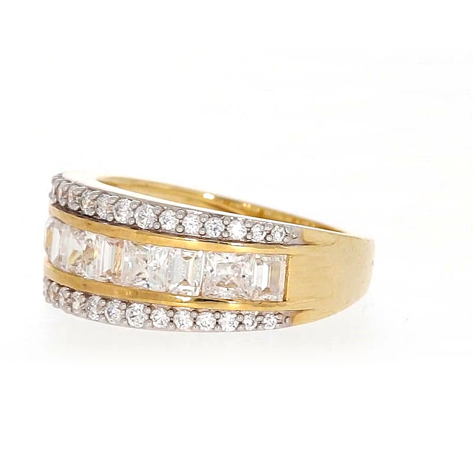 HUSH 9ct Yellow Gold Round Brilliant Cut 1 1/2 CARAT tw of Diamond Simulants Ring - Image 12