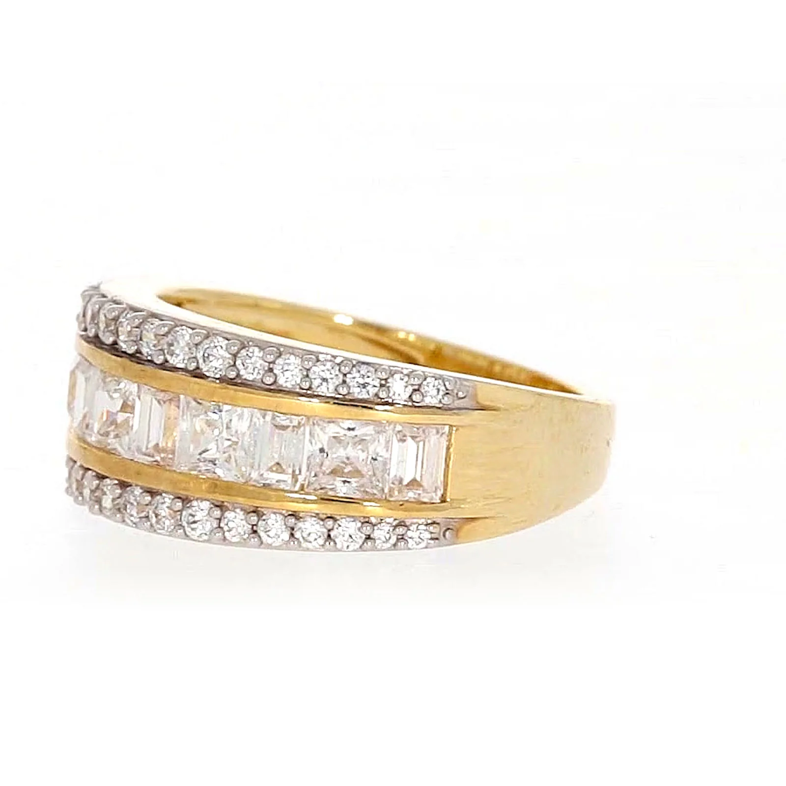 HUSH 9ct Yellow Gold Round Brilliant Cut 1 1/2 CARAT tw of Diamond Simulants Ring - Image 13