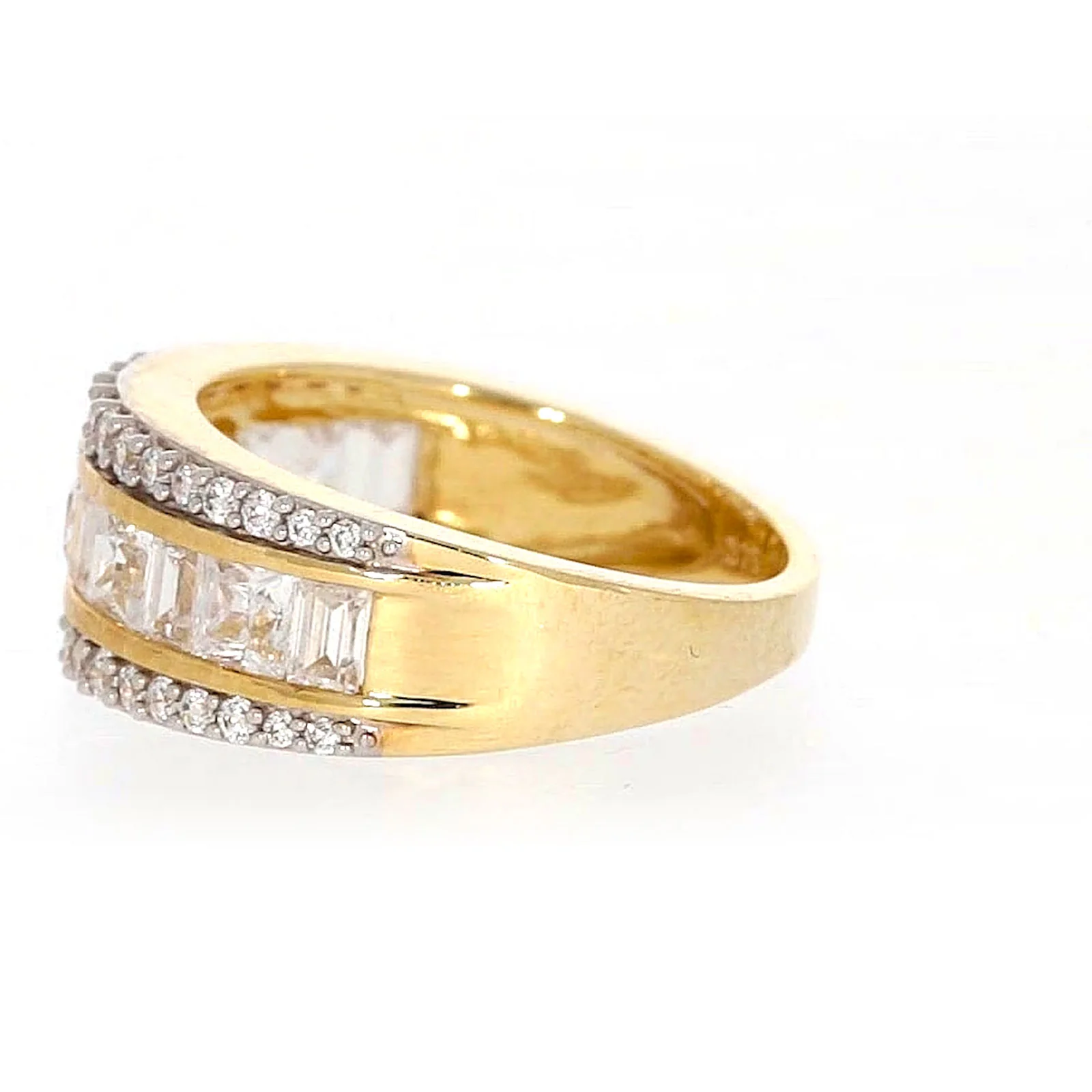 HUSH 9ct Yellow Gold Round Brilliant Cut 1 1/2 CARAT tw of Diamond Simulants Ring - Image 20