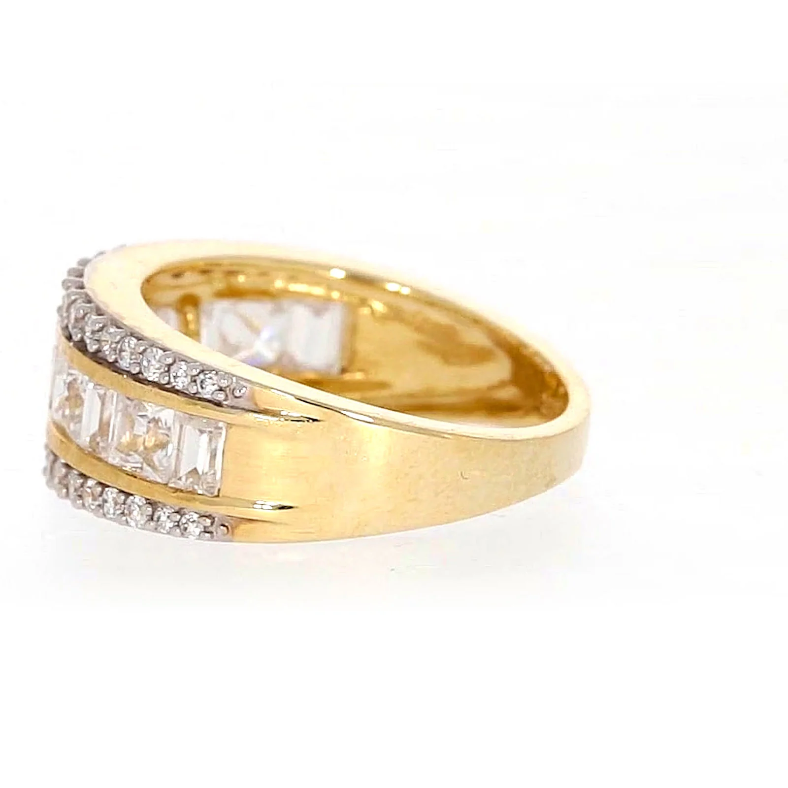 HUSH 9ct Yellow Gold Round Brilliant Cut 1 1/2 CARAT tw of Diamond Simulants Ring - Image 22