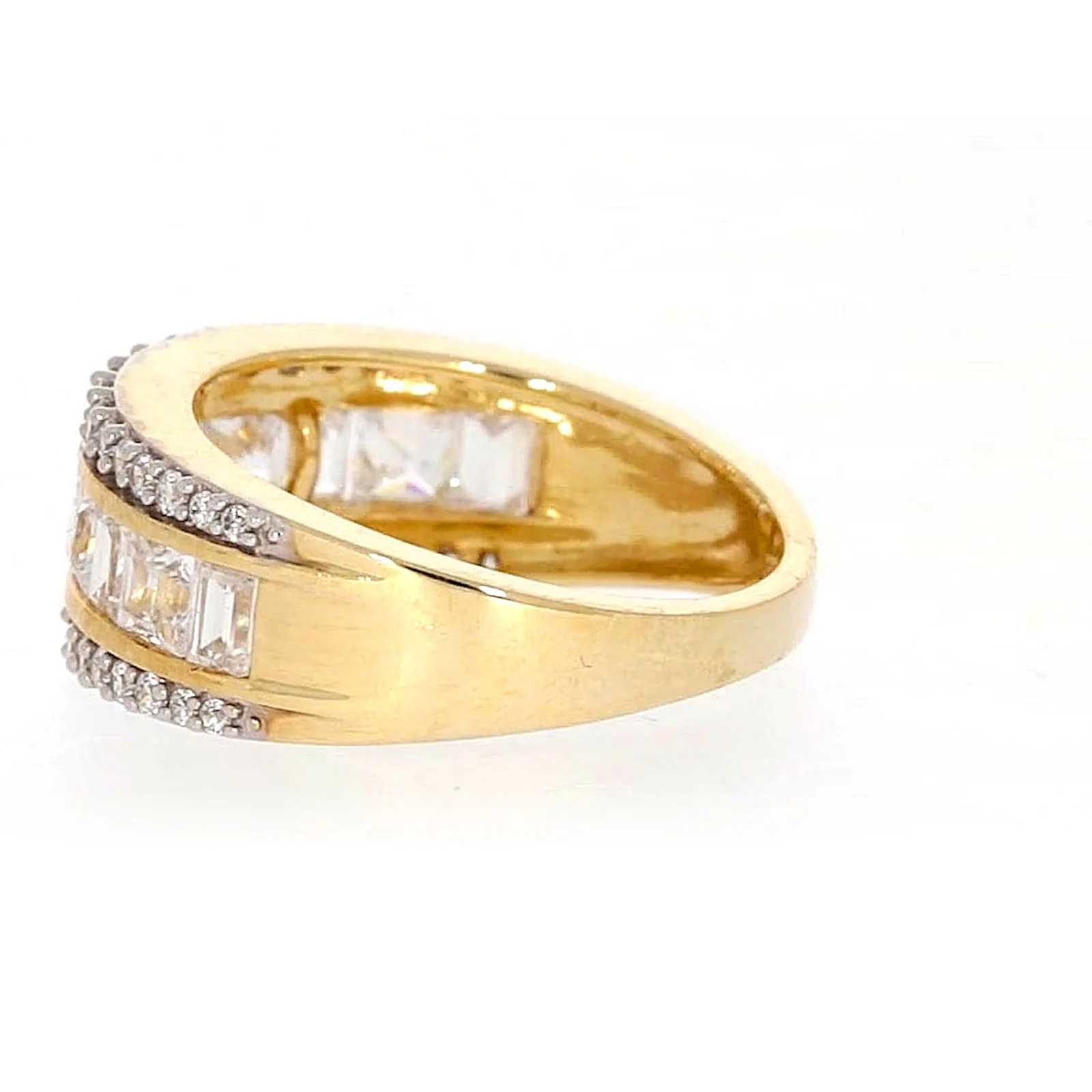 HUSH 9ct Yellow Gold Round Brilliant Cut 1 1/2 CARAT tw of Diamond Simulants Ring - Image 24