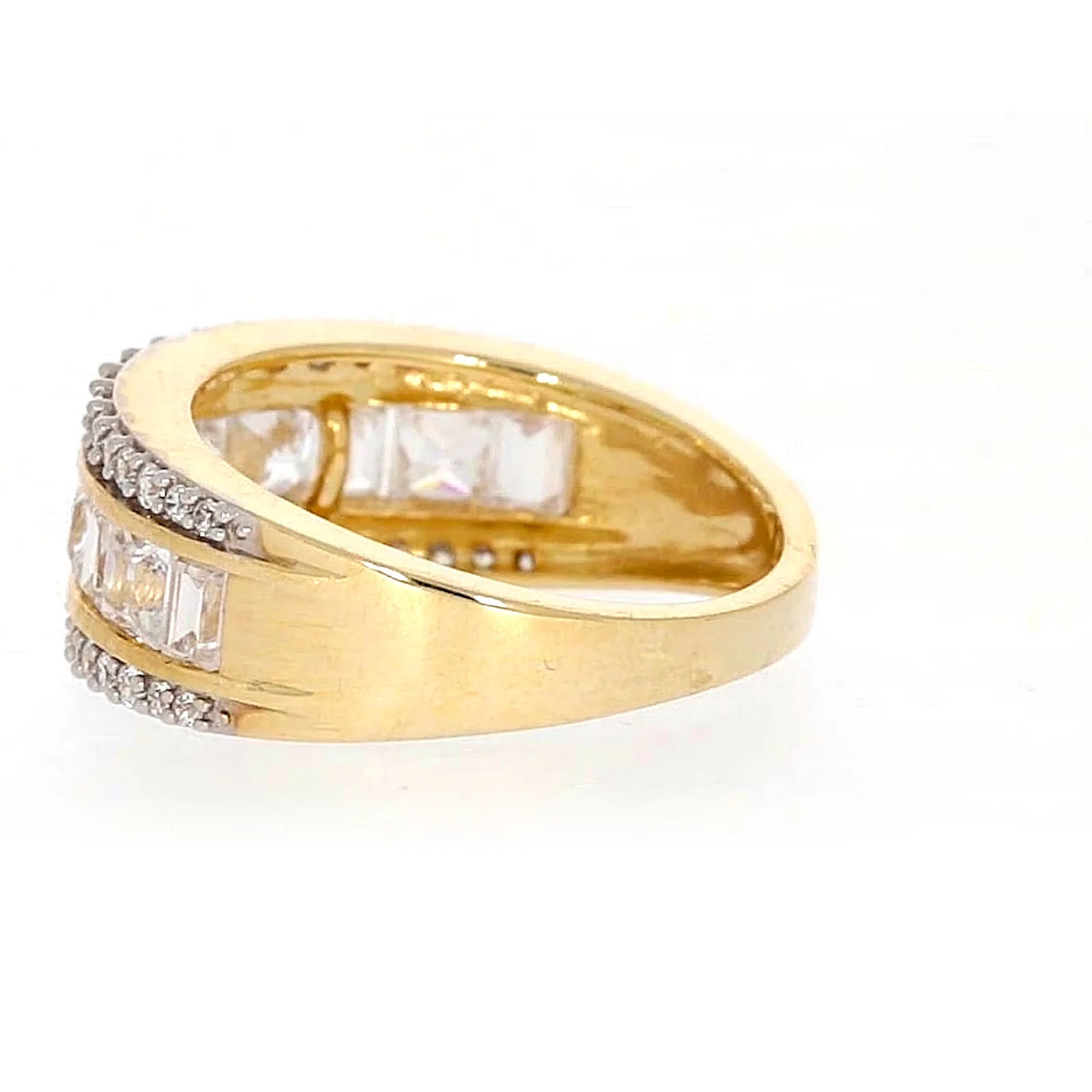 HUSH 9ct Yellow Gold Round Brilliant Cut 1 1/2 CARAT tw of Diamond Simulants Ring - Image 25