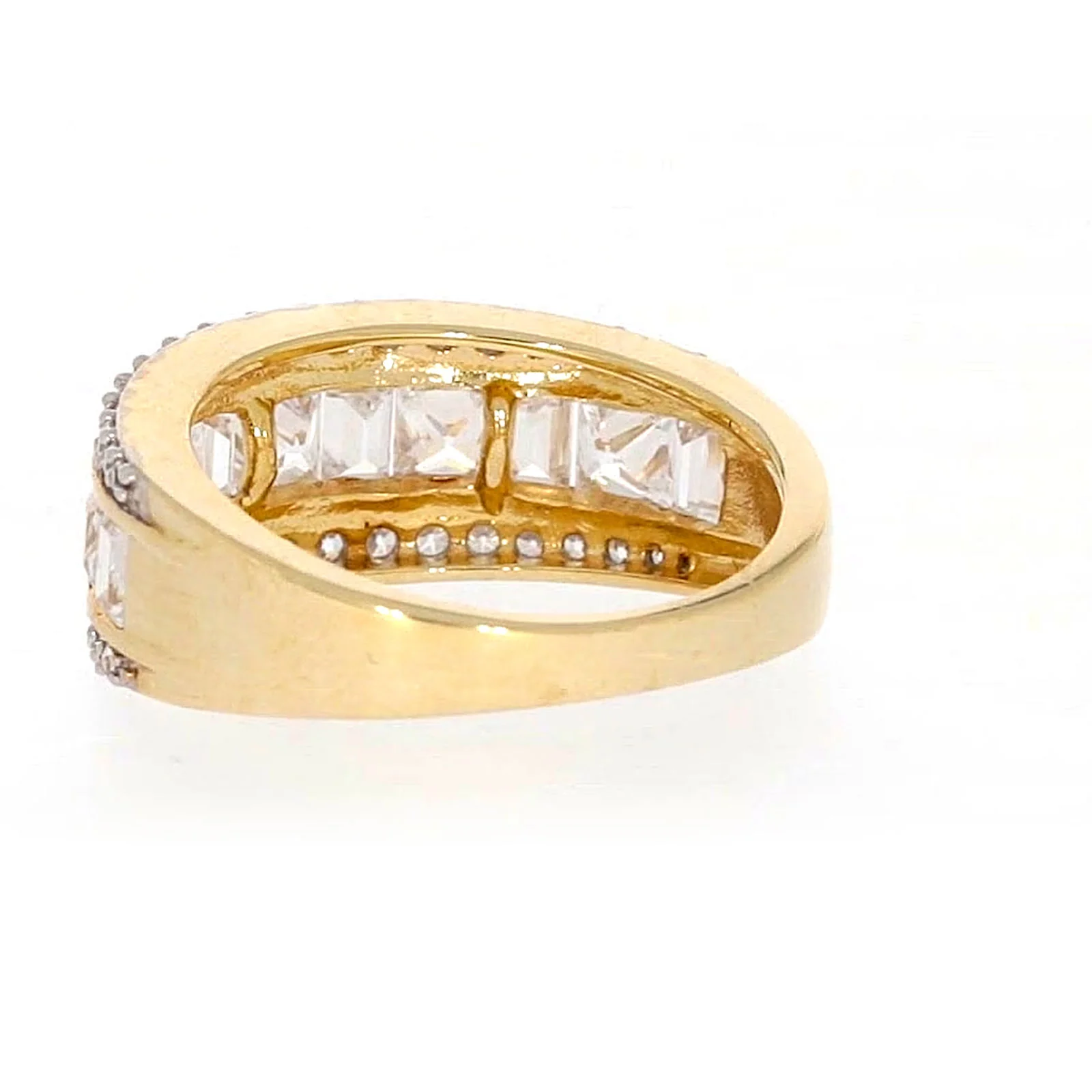 HUSH 9ct Yellow Gold Round Brilliant Cut 1 1/2 CARAT tw of Diamond Simulants Ring - Image 31