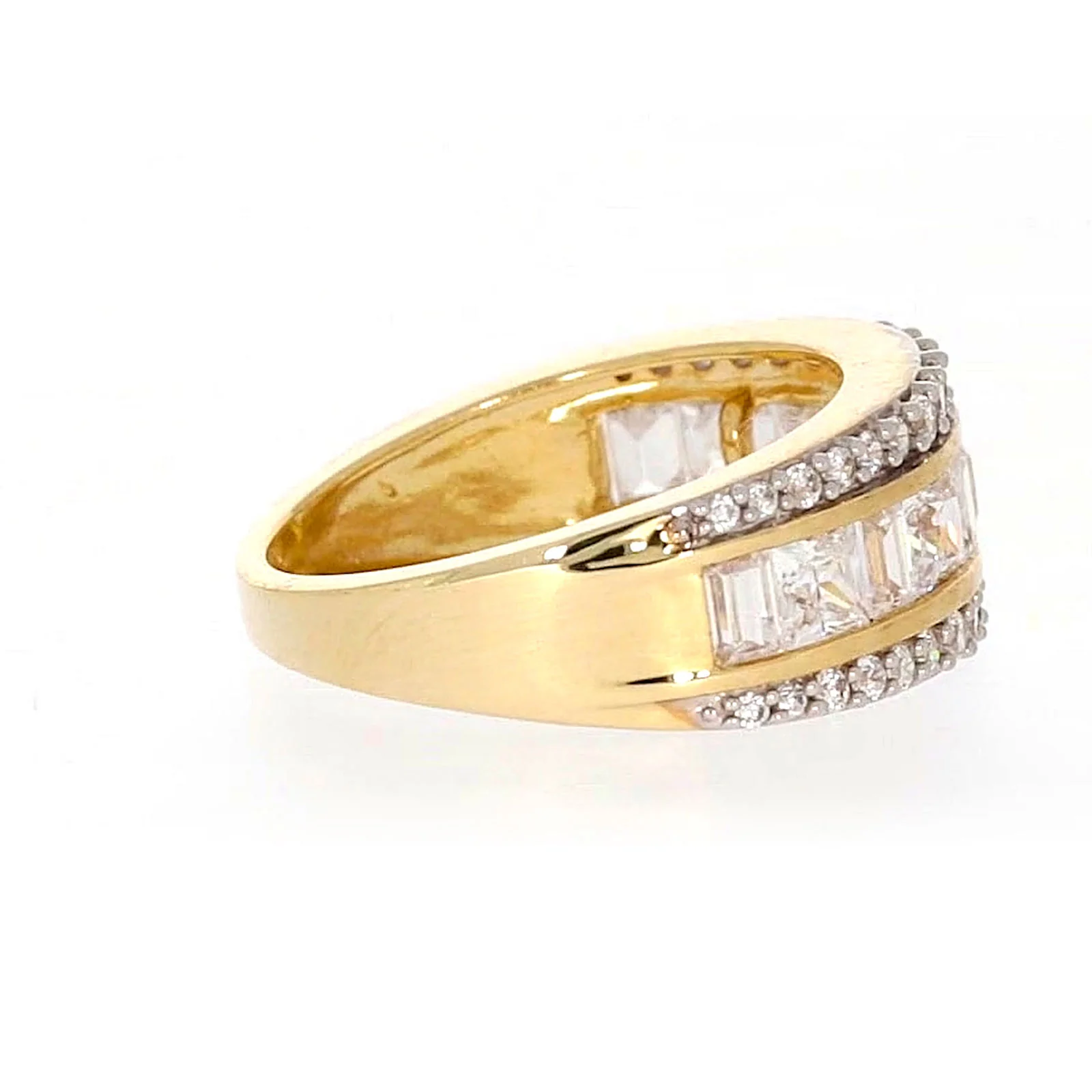 HUSH 9ct Yellow Gold Round Brilliant Cut 1 1/2 CARAT tw of Diamond Simulants Ring - Image 55