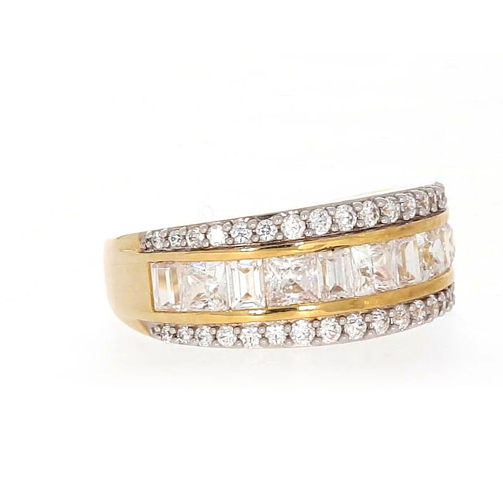 HUSH 9ct Yellow Gold Round Brilliant Cut 1 1/2 CARAT tw of Diamond Simulants Ring - Image 68