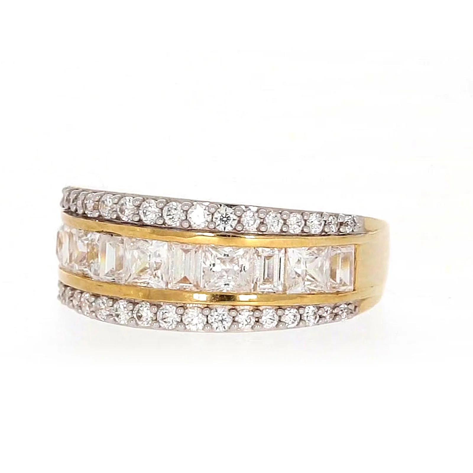 HUSH 9ct Yellow Gold Round Brilliant Cut 1 1/2 CARAT tw of Diamond Simulants Ring - Image 7