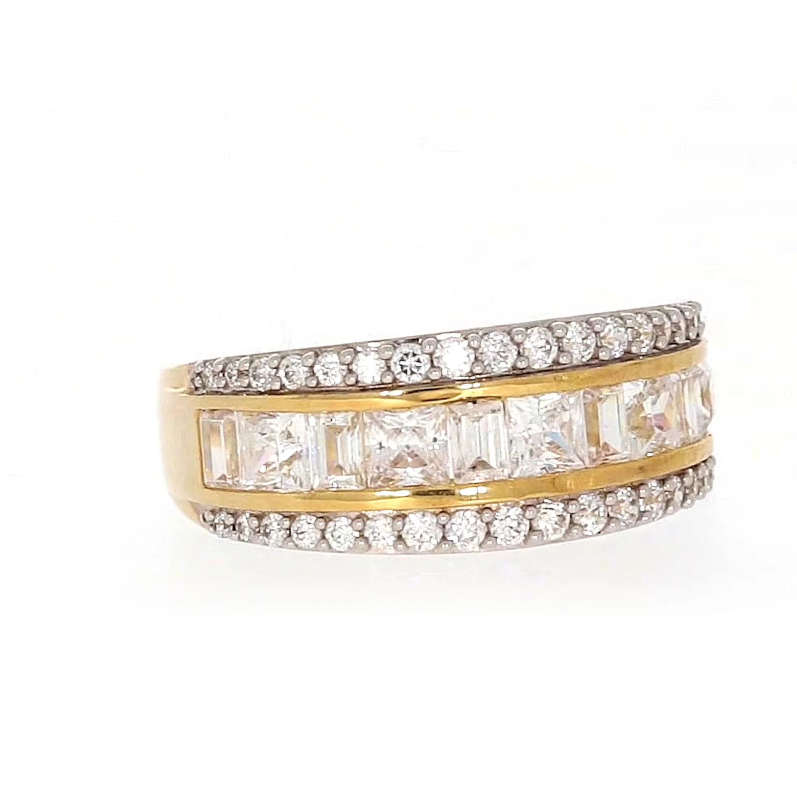 HUSH 9ct Yellow Gold Round Brilliant Cut 1 1/2 CARAT tw of Diamond Simulants Ring - Image 70
