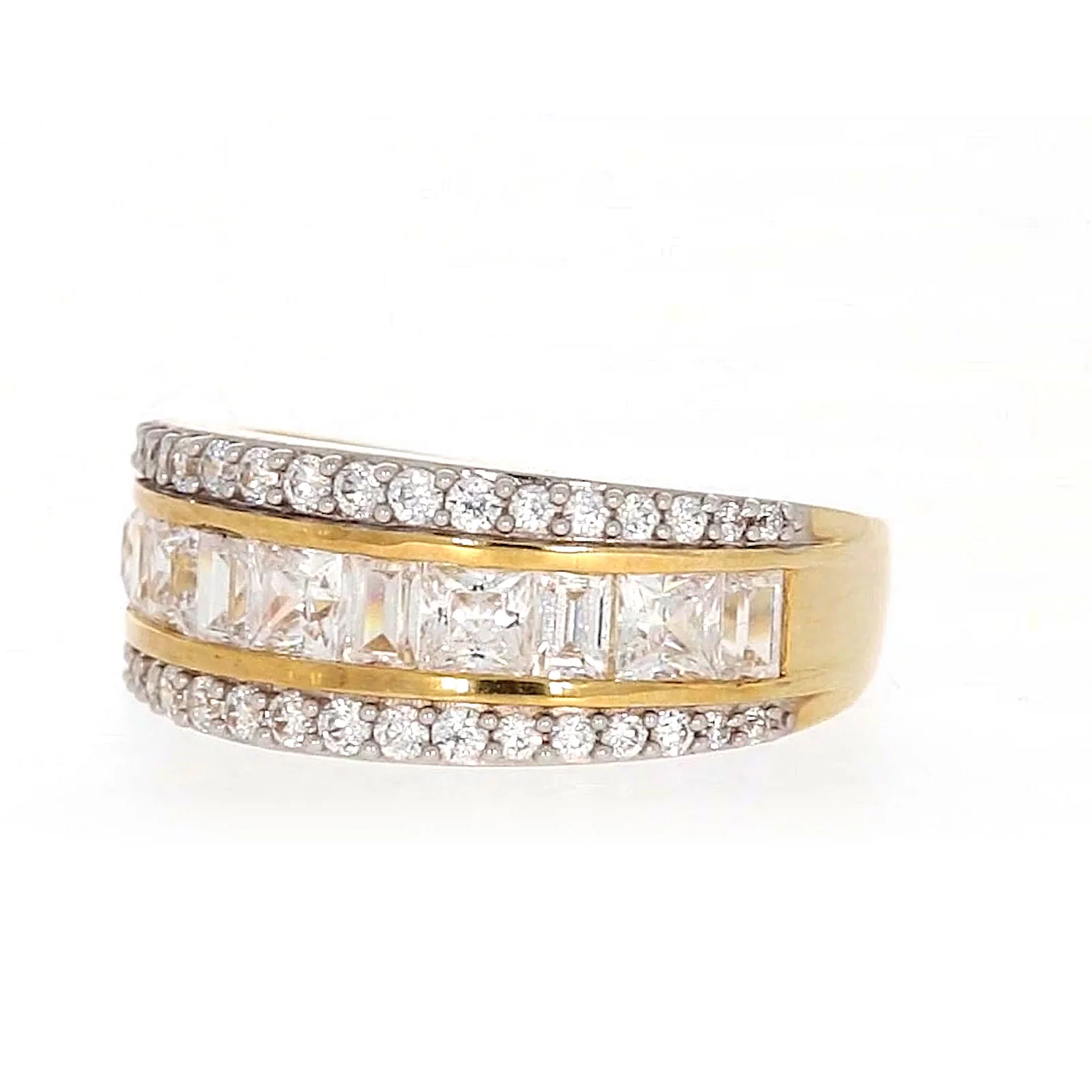 HUSH 9ct Yellow Gold Round Brilliant Cut 1 1/2 CARAT tw of Diamond Simulants Ring - Image 8