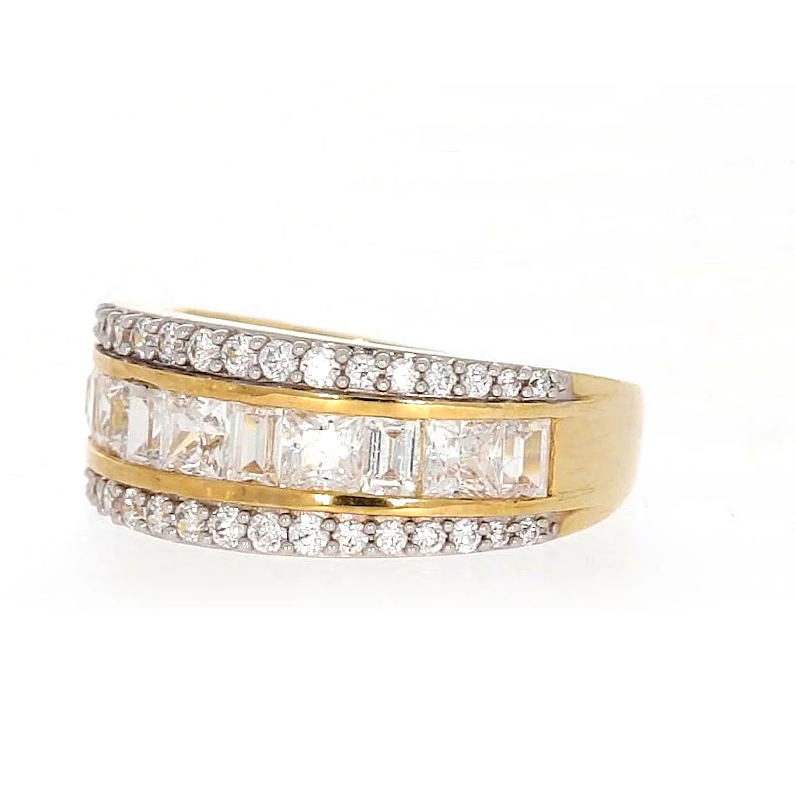 HUSH 9ct Yellow Gold Round Brilliant Cut 1 1/2 CARAT tw of Diamond Simulants Ring - Image 9