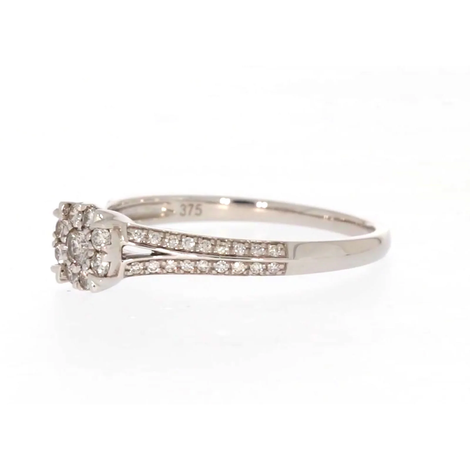9ct White Gold Round Brilliant Cut 0.35 CARAT tw of Diamonds Ring - Image 12