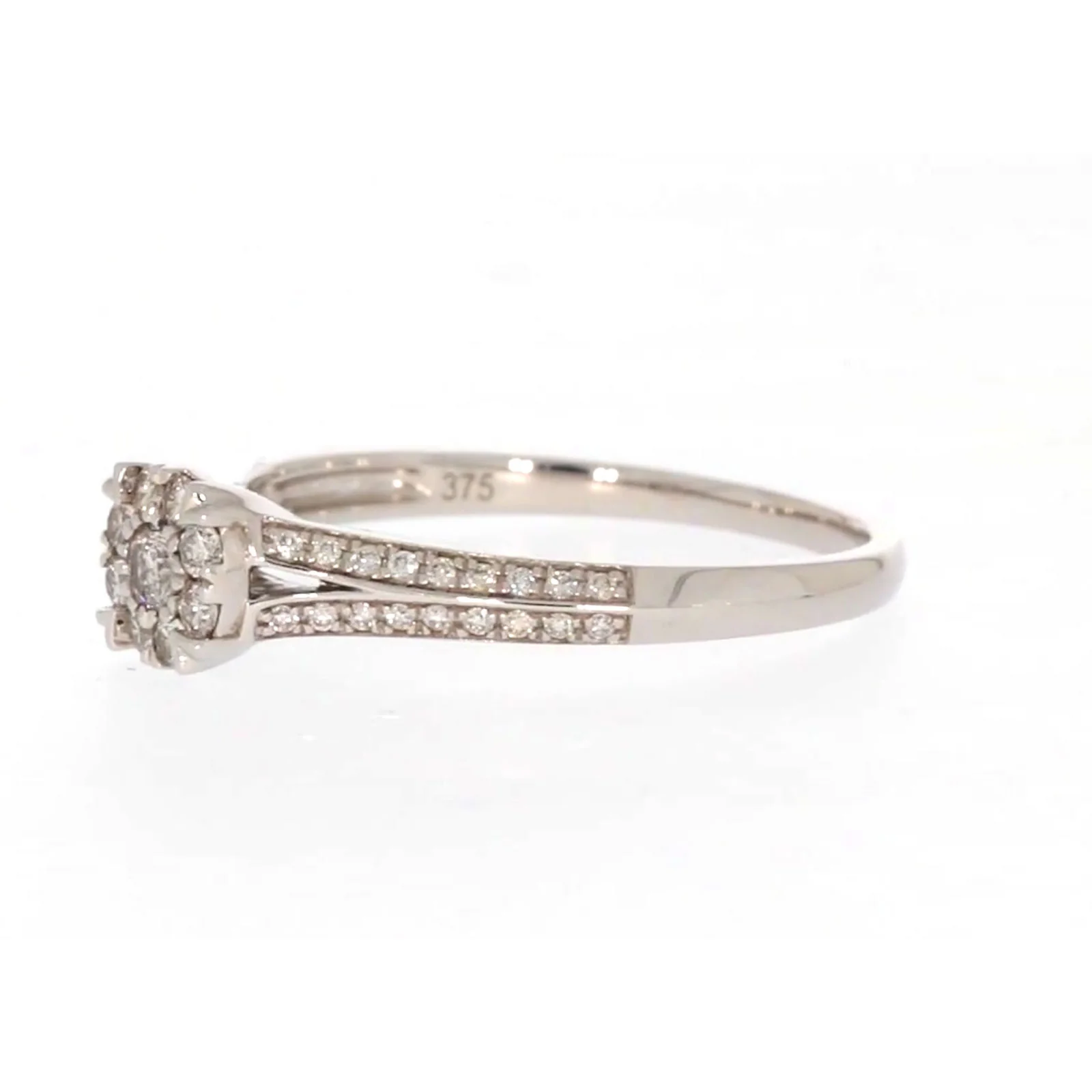9ct White Gold Round Brilliant Cut 0.35 CARAT tw of Diamonds Ring - Image 13