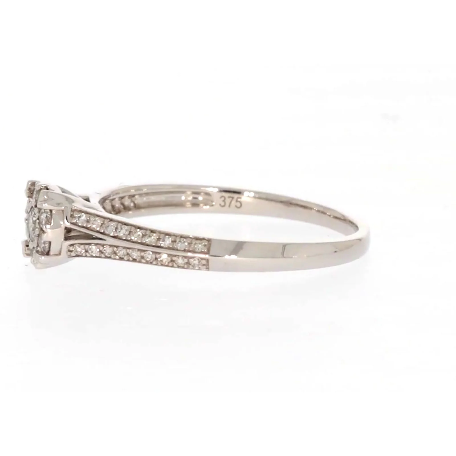 9ct White Gold Round Brilliant Cut 0.35 CARAT tw of Diamonds Ring - Image 17