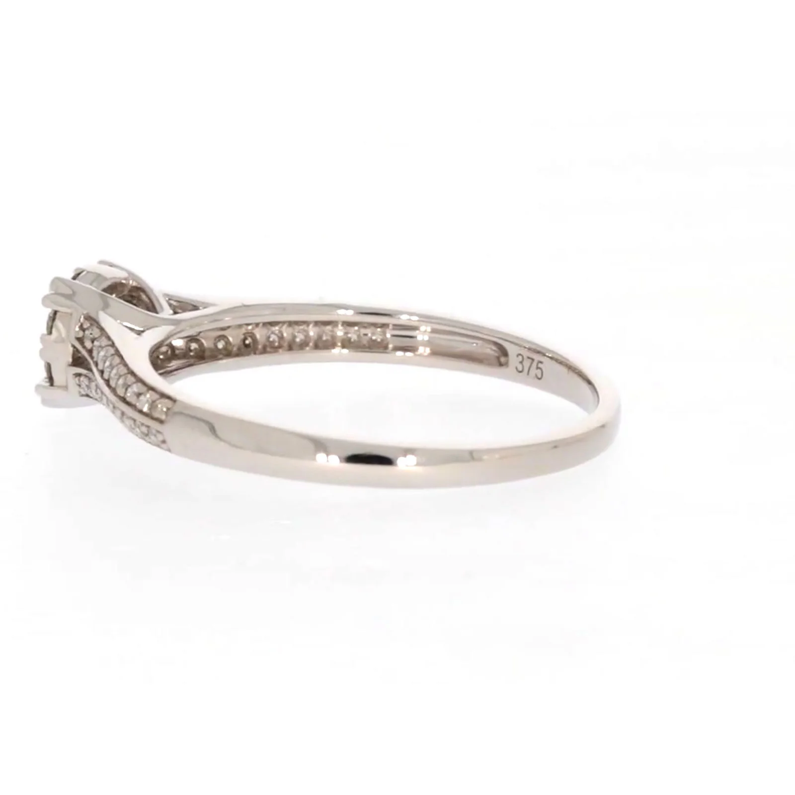 9ct White Gold Round Brilliant Cut 0.35 CARAT tw of Diamonds Ring - Image 26