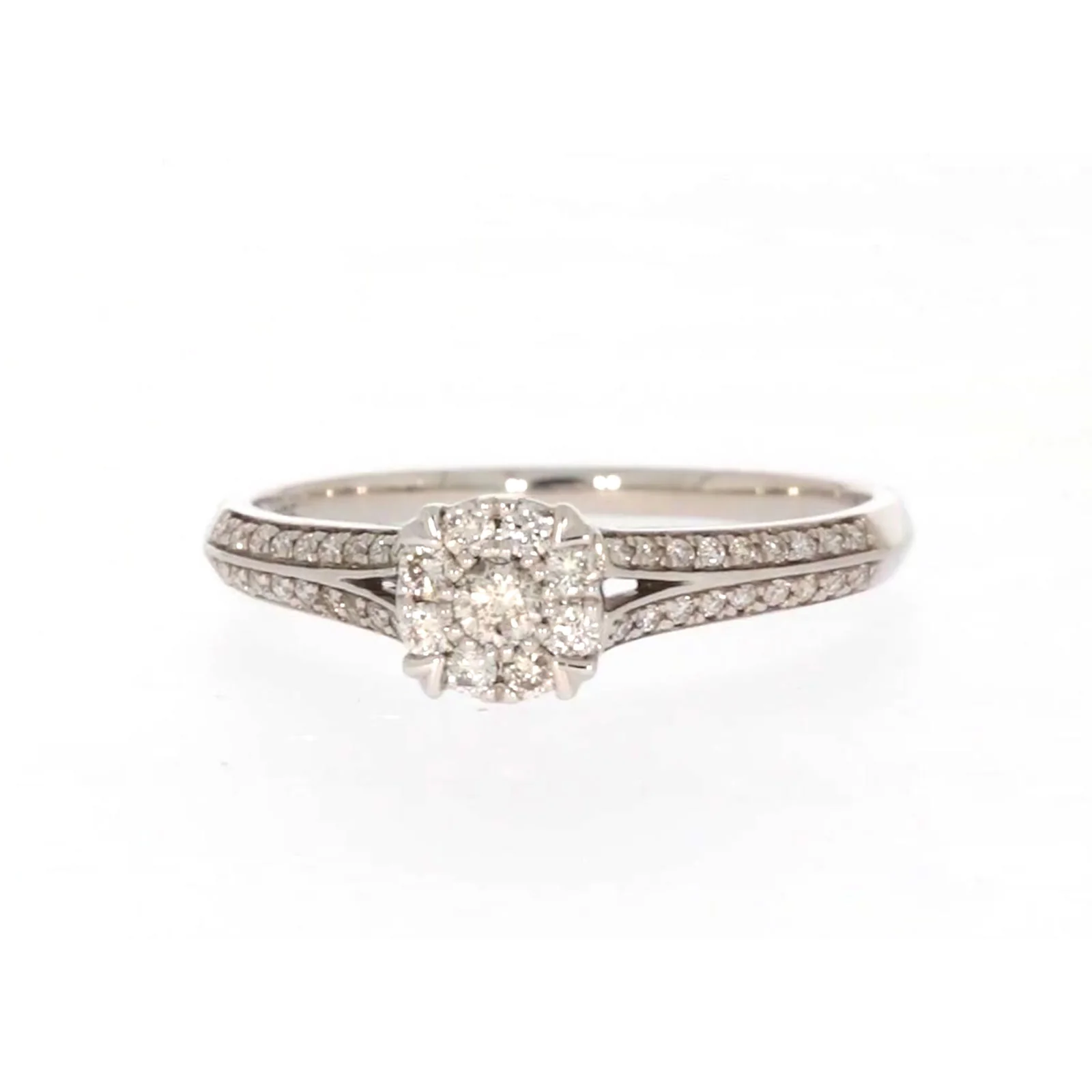 9ct White Gold Round Brilliant Cut 0.35 CARAT tw of Diamonds Ring - Image 3