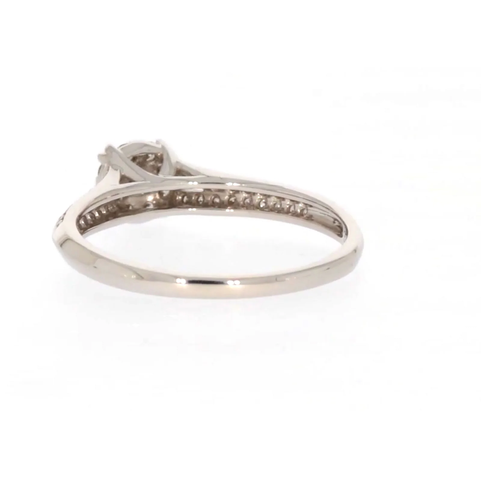 9ct White Gold Round Brilliant Cut 0.35 CARAT tw of Diamonds Ring - Image 34