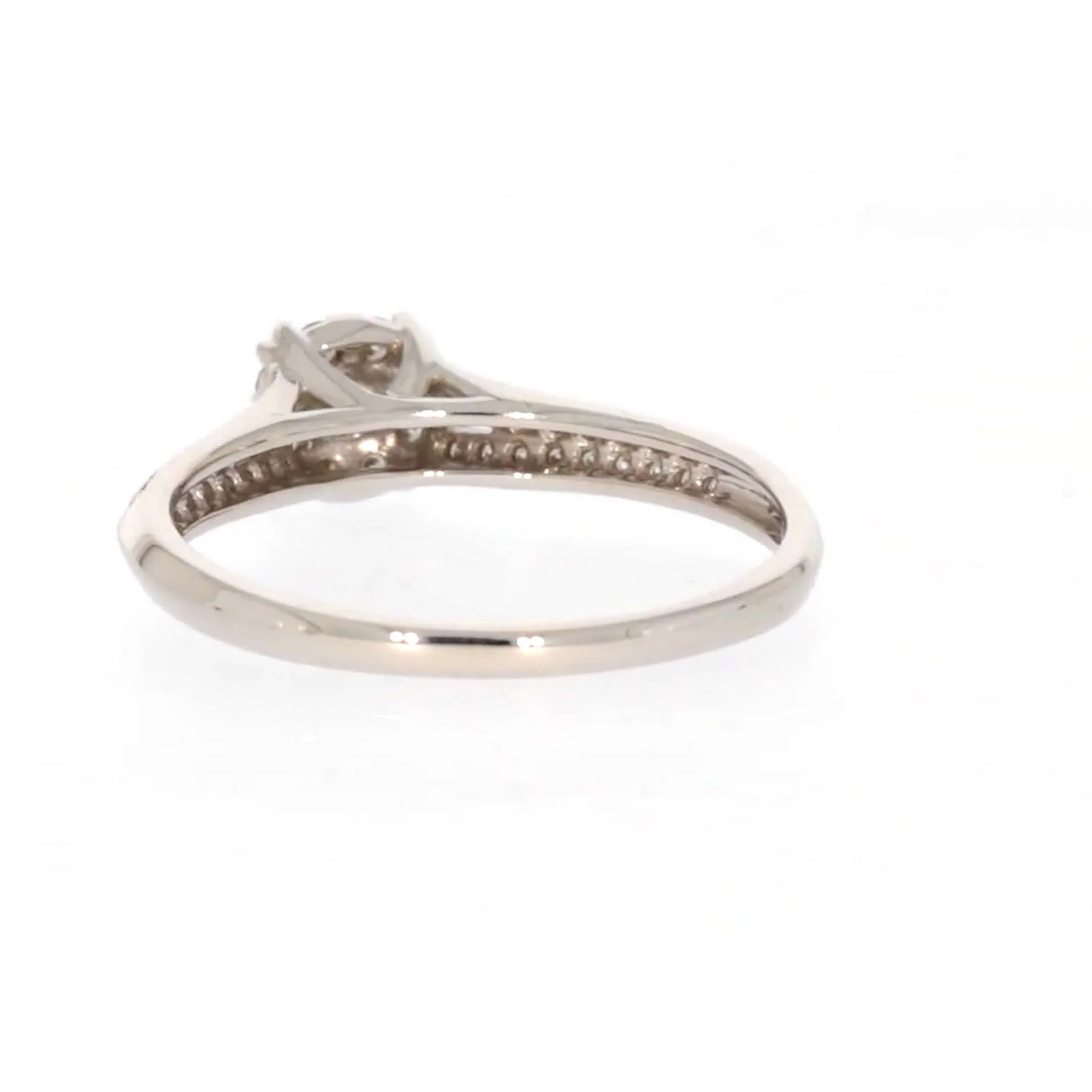 9ct White Gold Round Brilliant Cut 0.35 CARAT tw of Diamonds Ring - Image 35