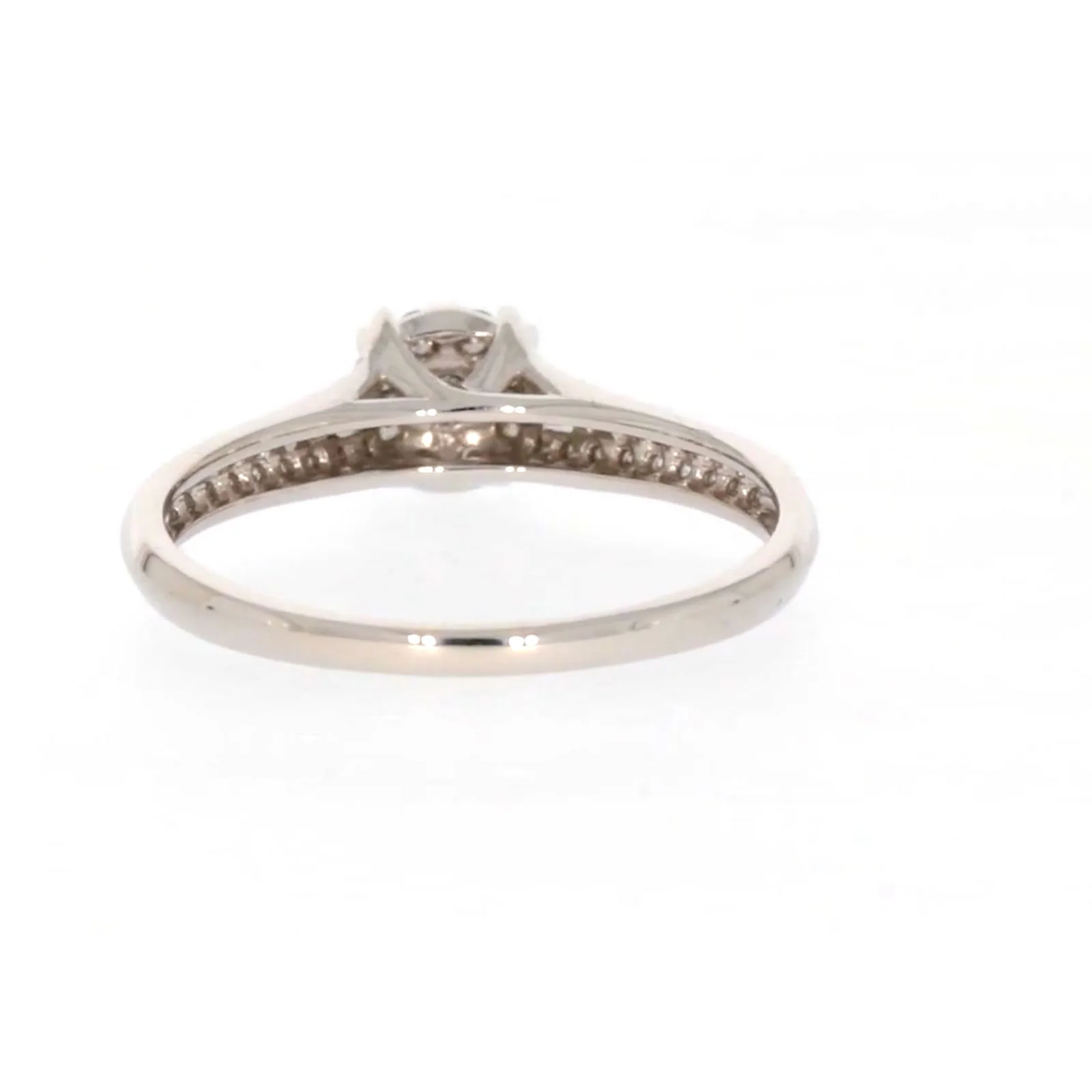 9ct White Gold Round Brilliant Cut 0.35 CARAT tw of Diamonds Ring - Image 38
