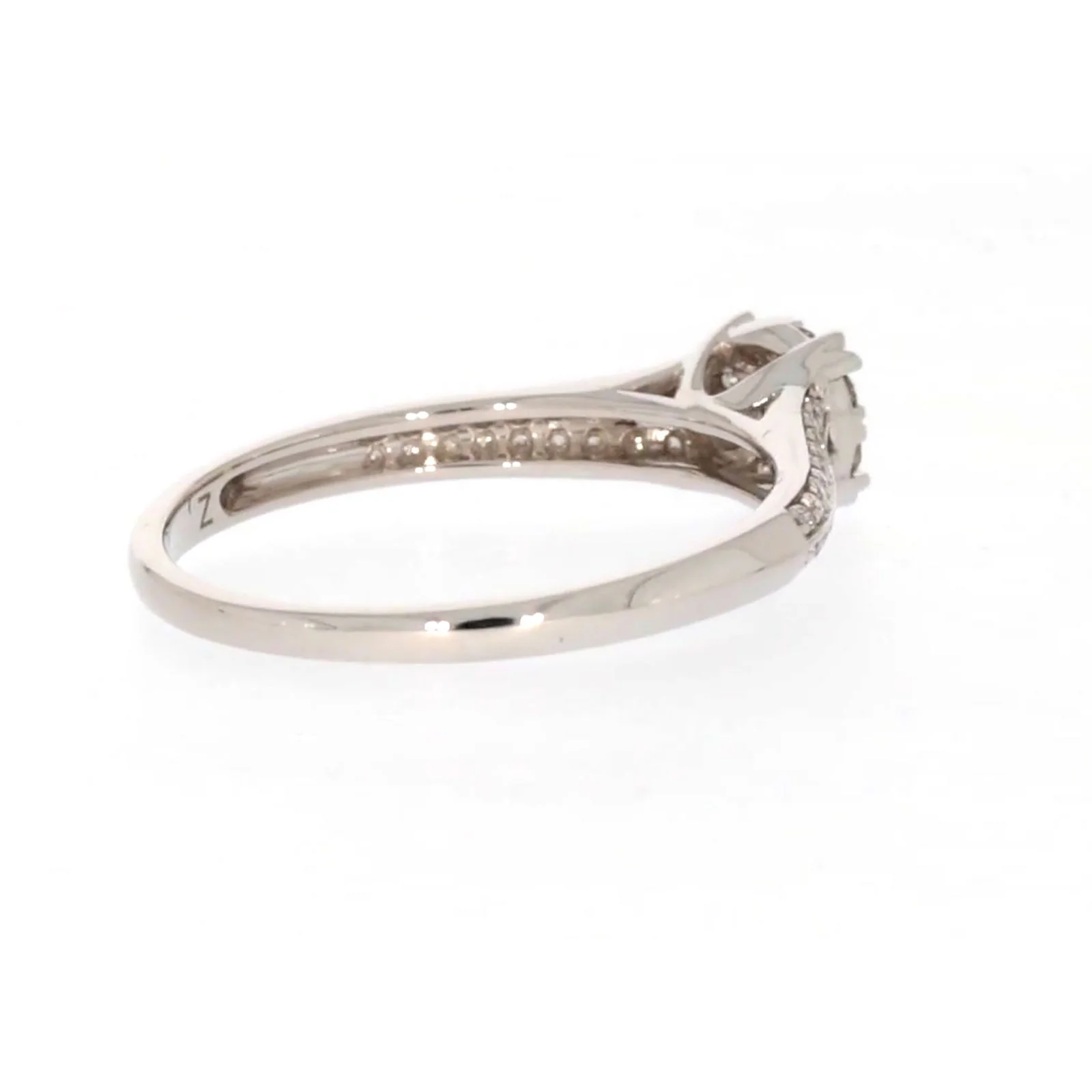 9ct White Gold Round Brilliant Cut 0.35 CARAT tw of Diamonds Ring - Image 48