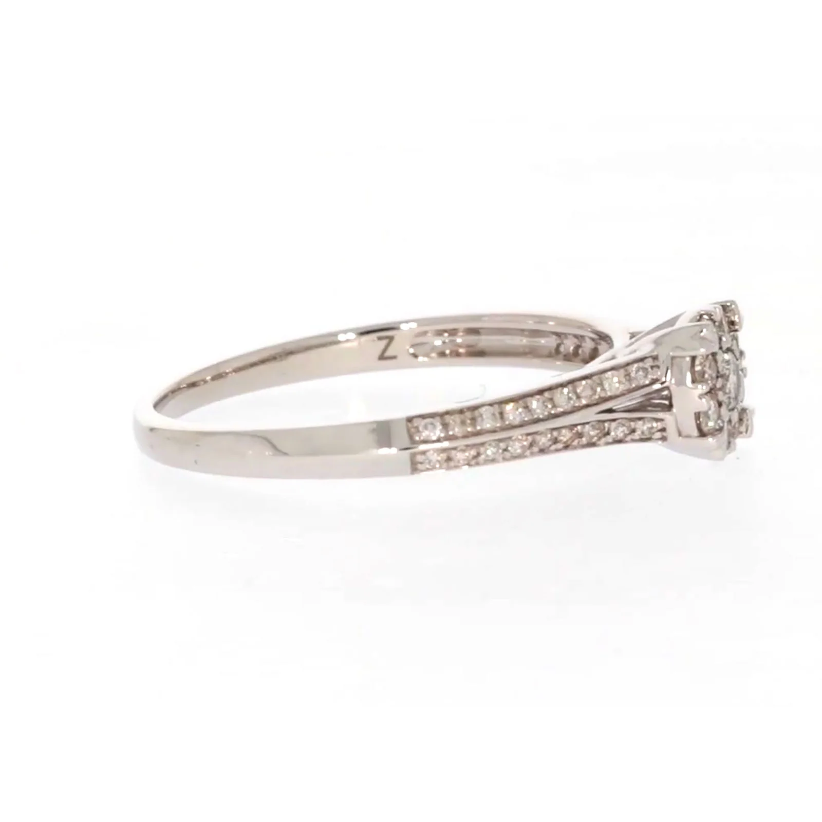 9ct White Gold Round Brilliant Cut 0.35 CARAT tw of Diamonds Ring - Image 61