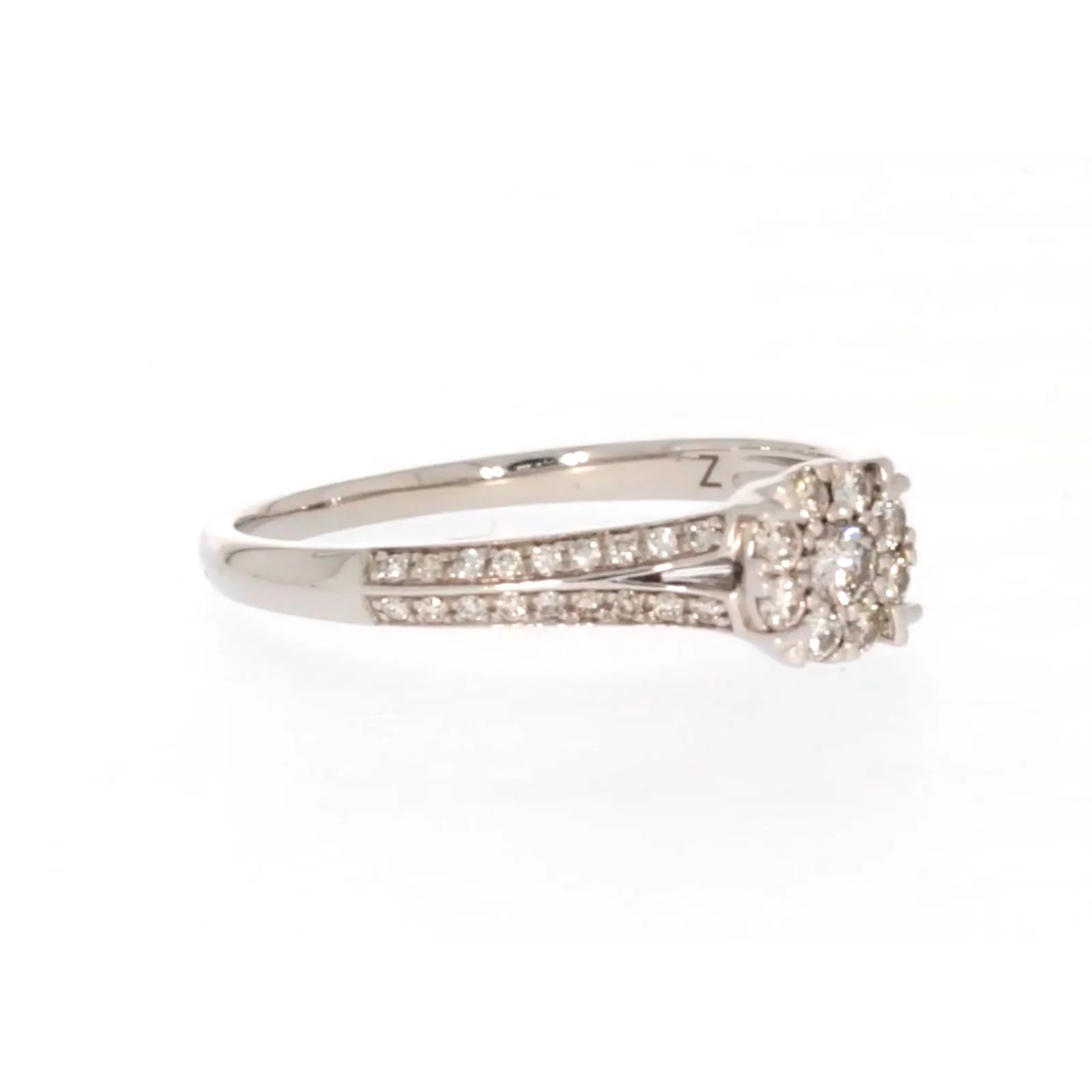 9ct White Gold Round Brilliant Cut 0.35 CARAT tw of Diamonds Ring - Image 68