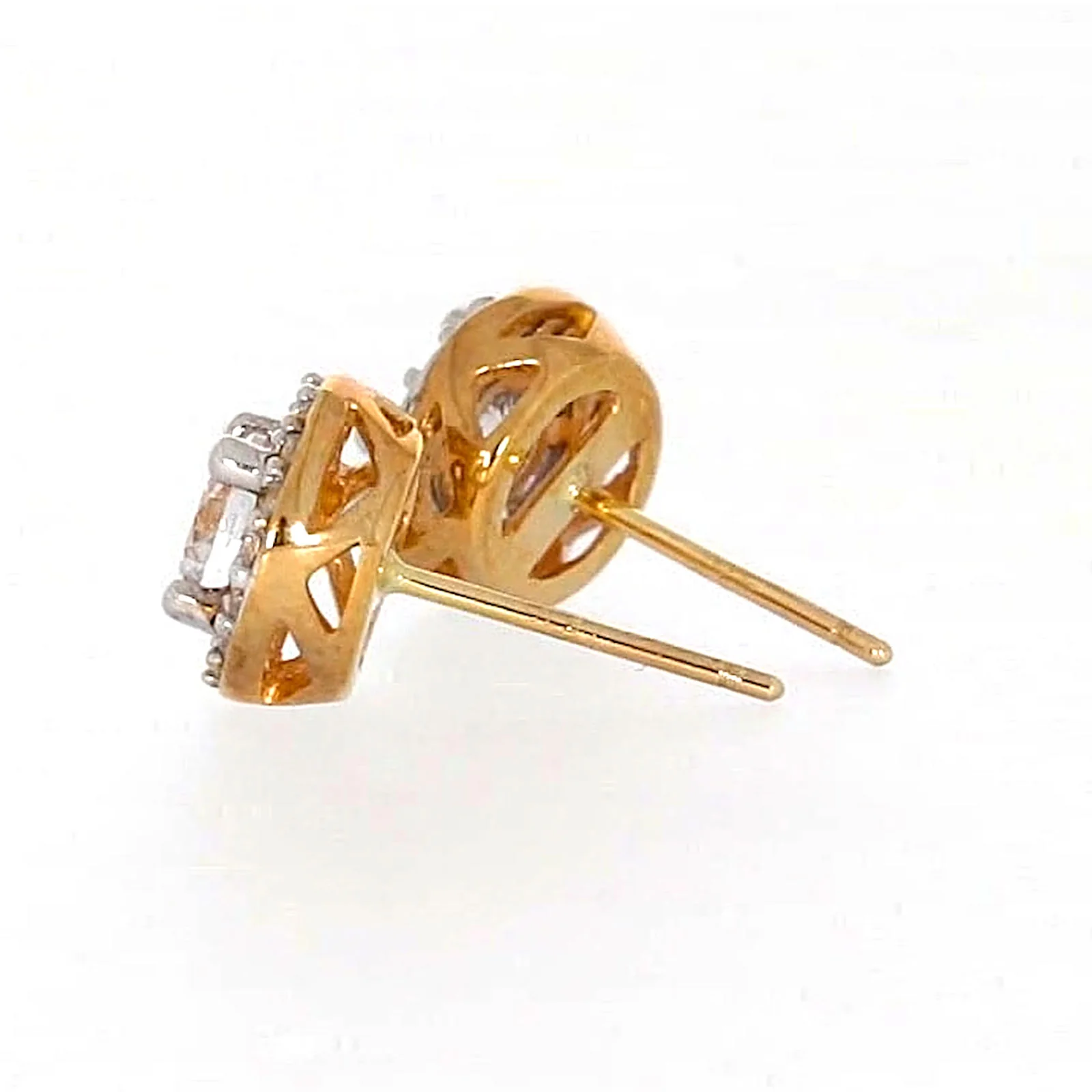 HUSH 9ct Yellow Gold Round Brilliant Cut with 0.60 CARAT tw of Diamond Simulants Stud Earrings - Image 27