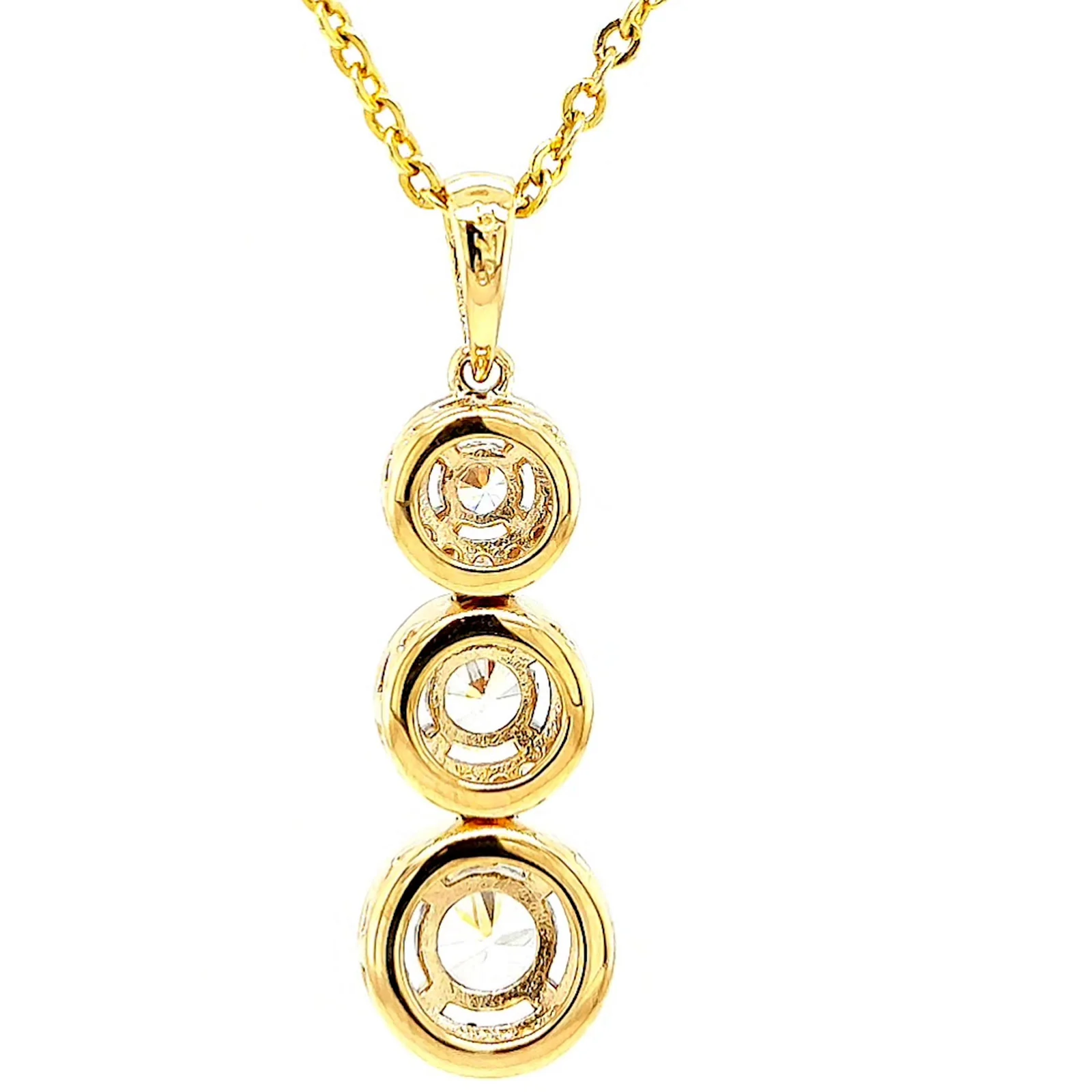 HUSH 9ct Yellow Gold Round Brilliant Cut with 1 CARAT tw of Diamond Simulants Pendant - Image 39
