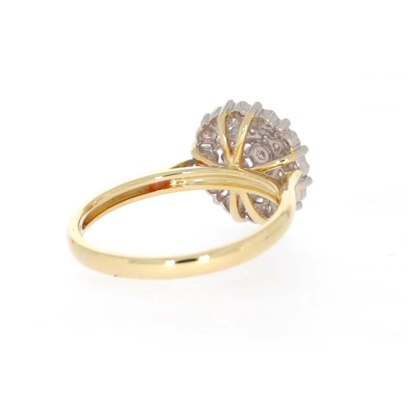 9ct Two Tone Gold Round Brilliant Cut 0.10 CARAT tw of Diamonds Ring - Image 45