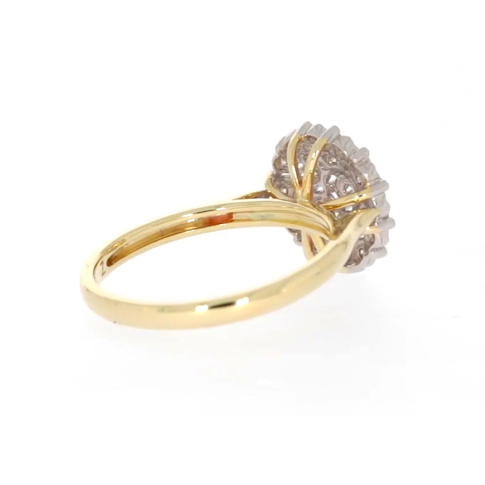 9ct Two Tone Gold Round Brilliant Cut 0.10 CARAT tw of Diamonds Ring - Image 48